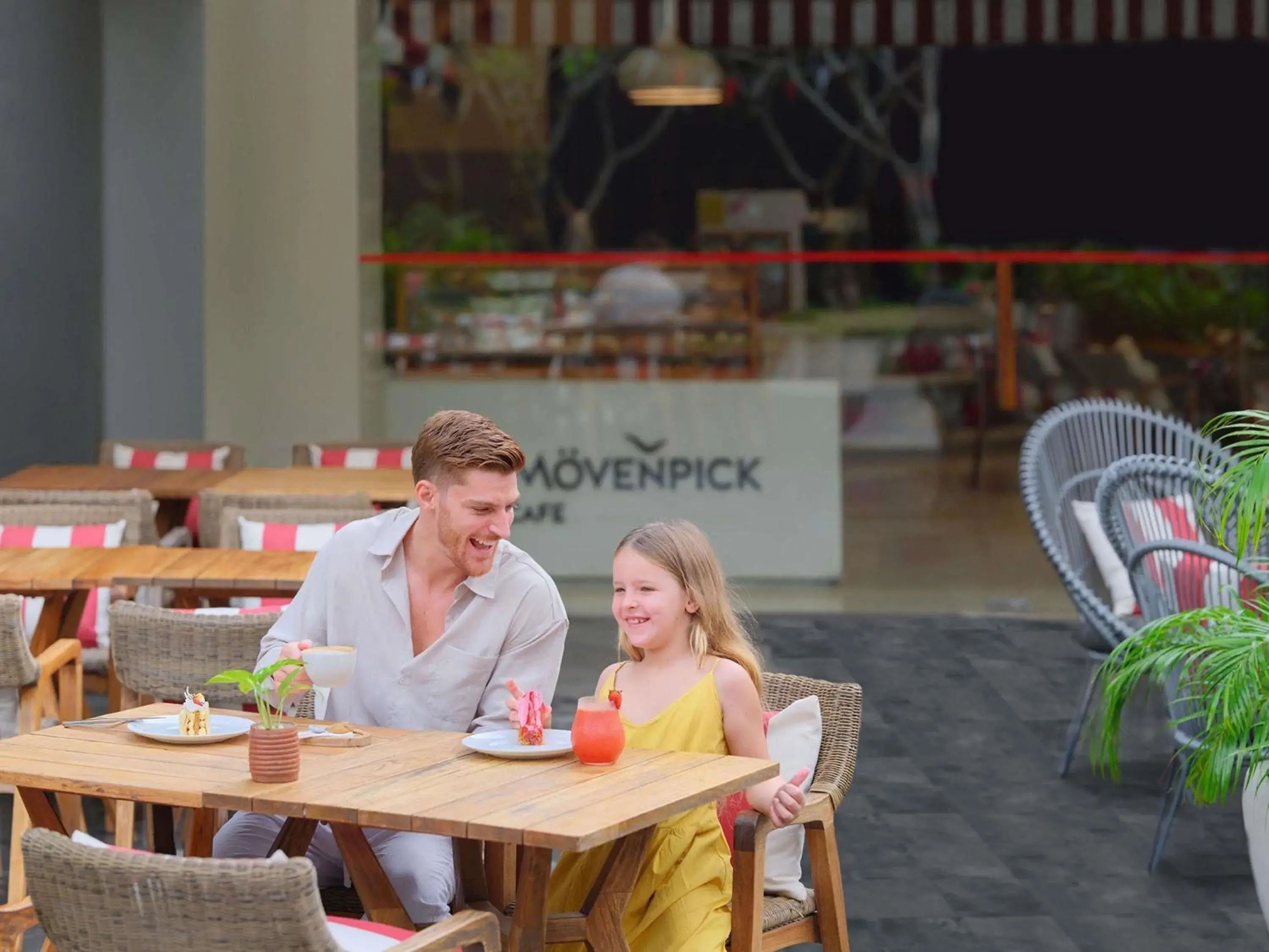 Lounge or bar in Mövenpick Resort & Spa Jimbaran Bali Lounge or bar in Mövenpick Resort & Spa Jimbaran Bali