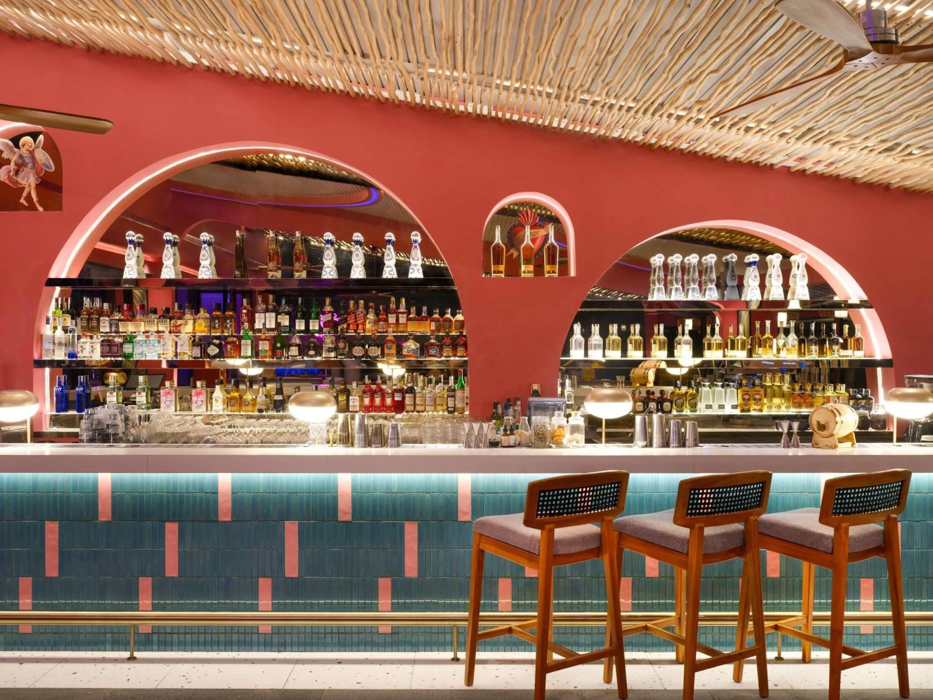 Lounge or bar in Mövenpick Resort & Spa Jimbaran Bali