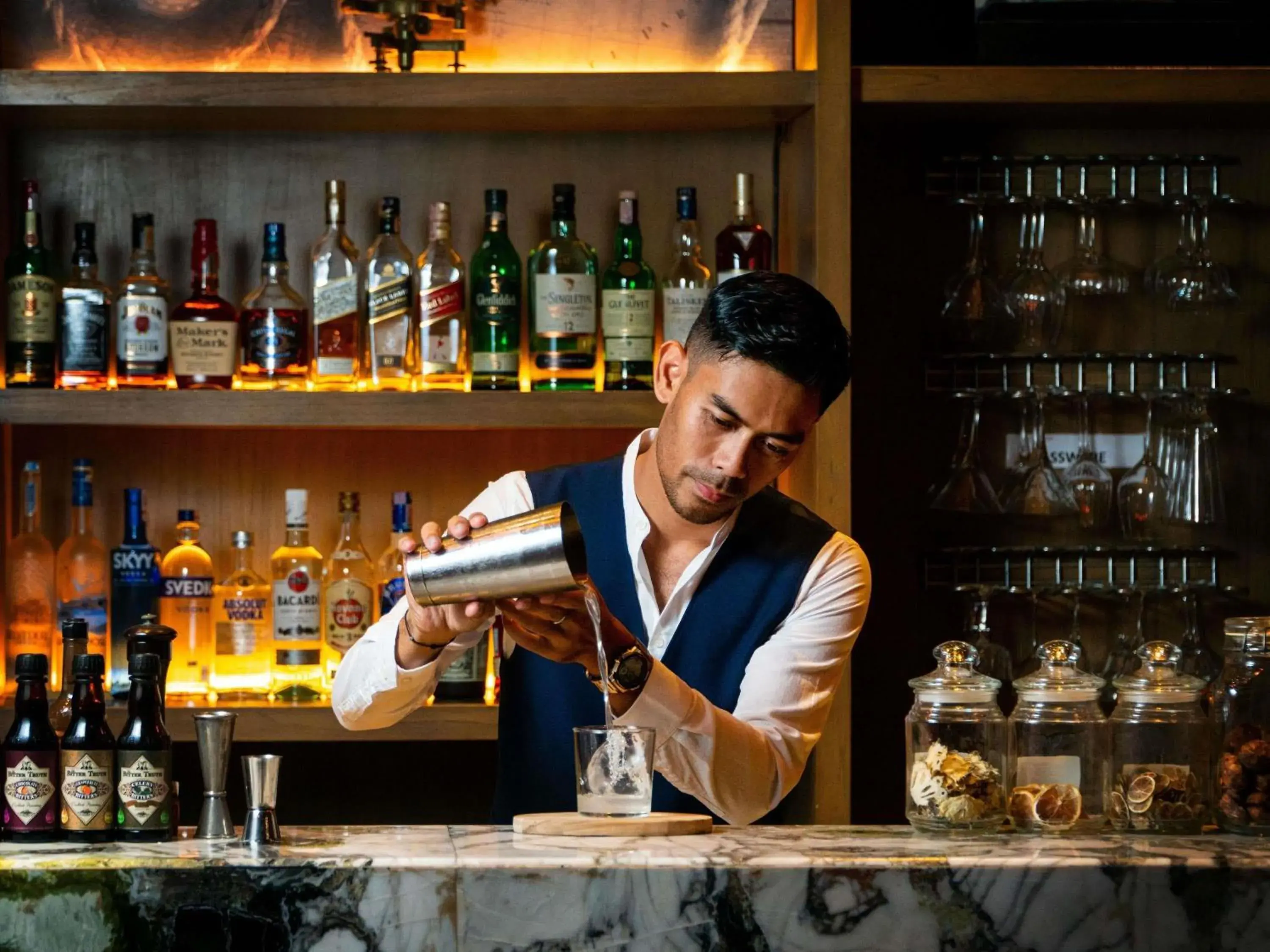 Restaurant/places to eat in Mövenpick Resort & Spa Jimbaran Bali Restaurant/places to eat in Mövenpick Resort & Spa Jimbaran Bali