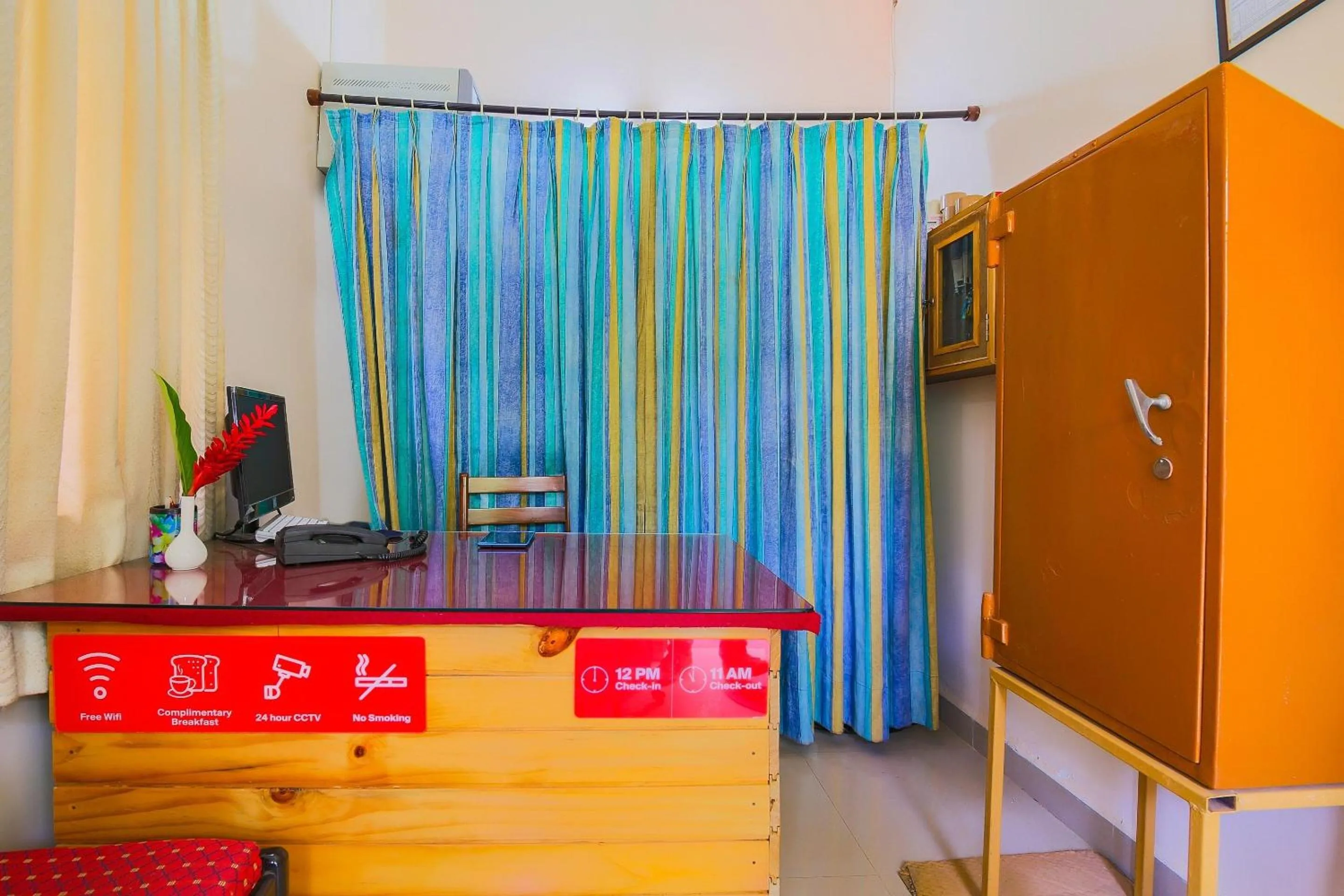 Lobby or reception in Super Hotel O The Goan Courtyard