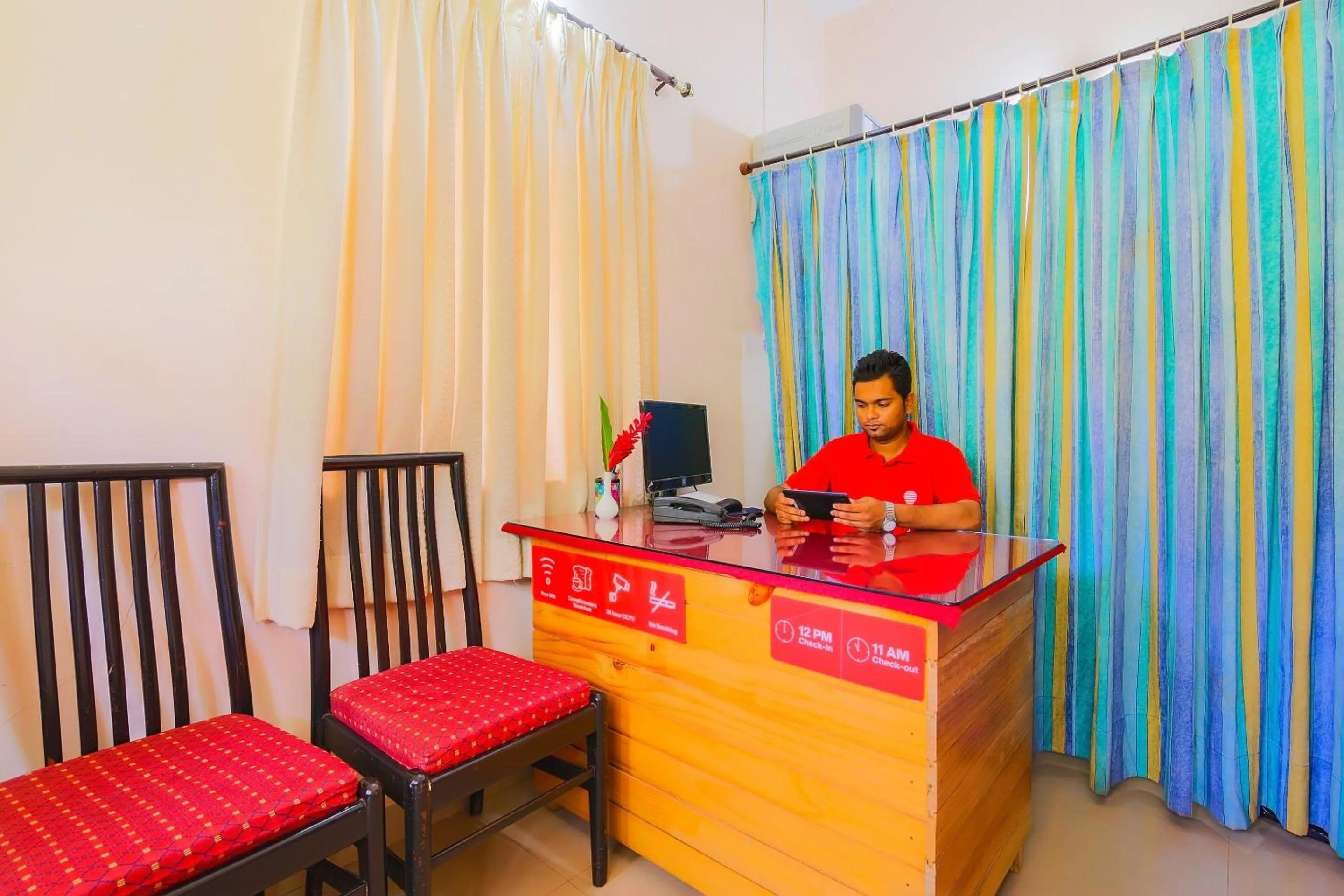 Lobby or reception in Super Hotel O The Goan Courtyard