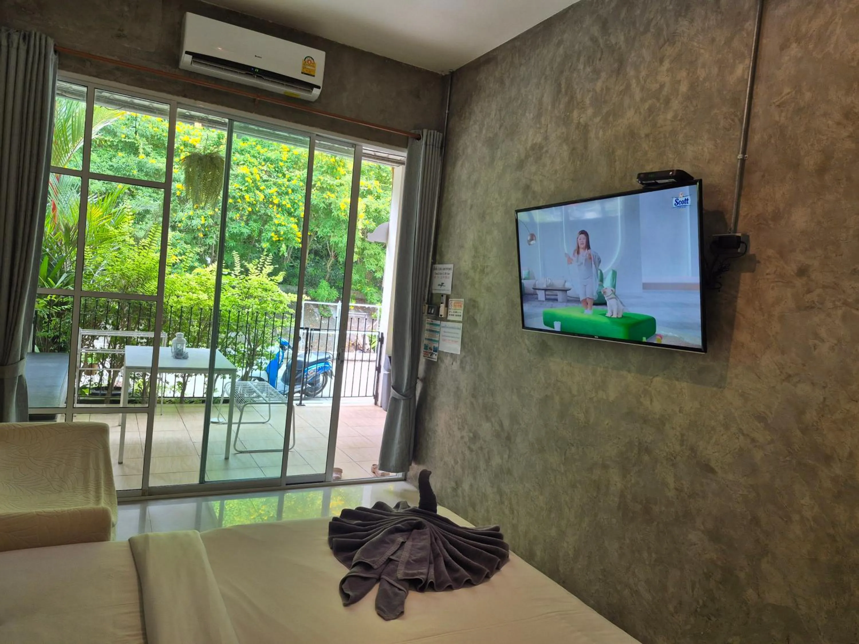 Bed in Samed Your House