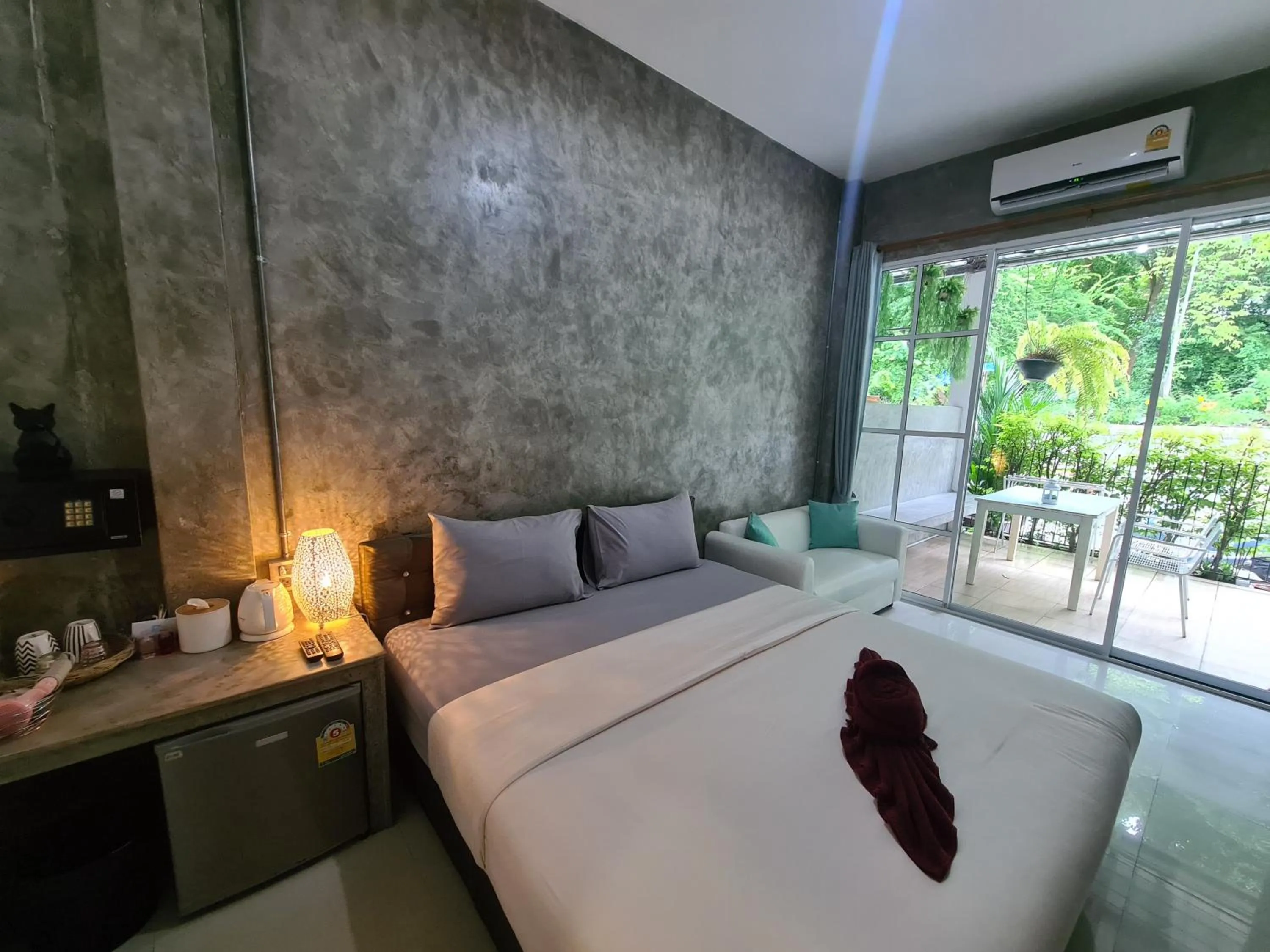 Bed in Samed Your House