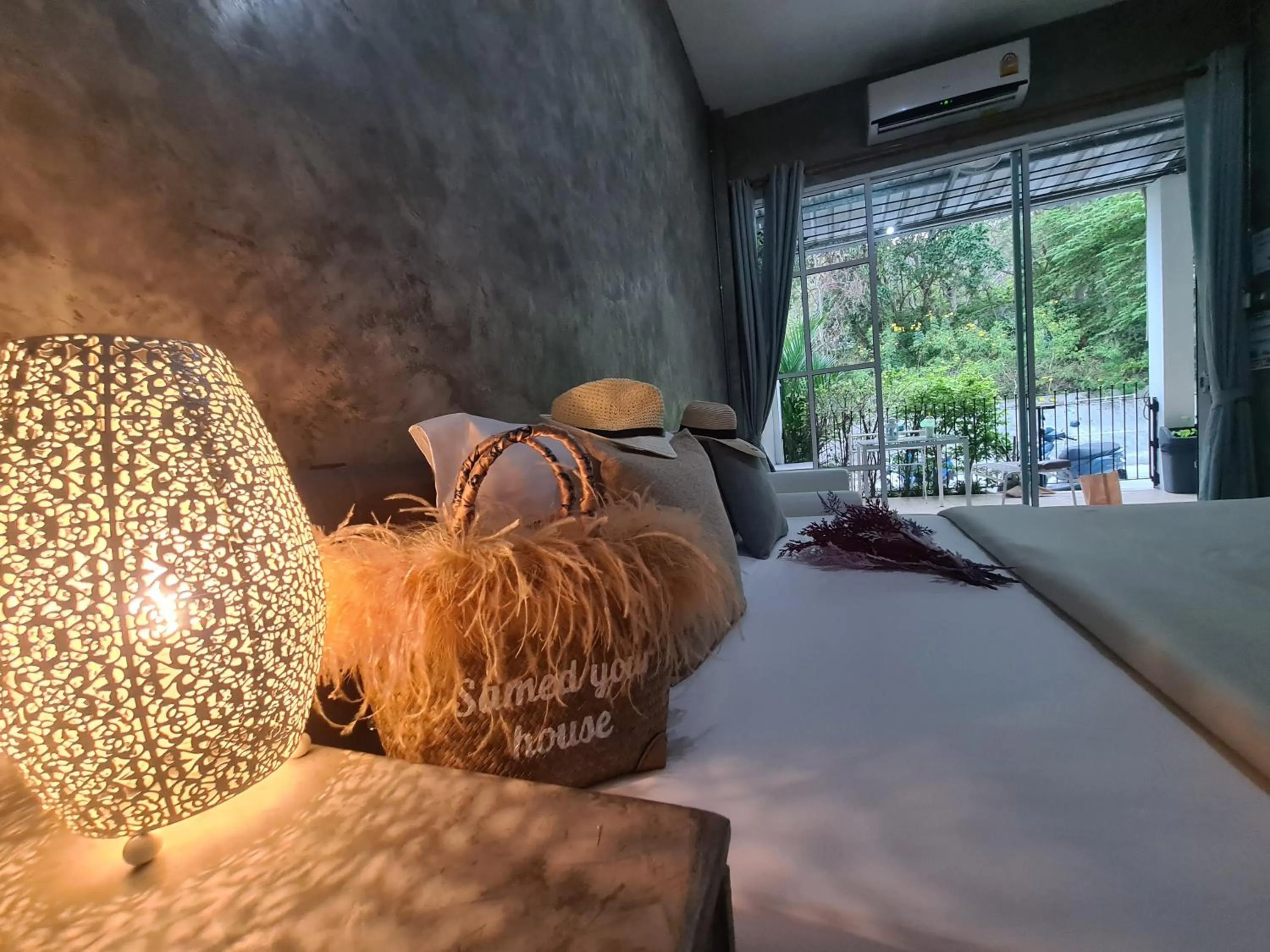 Bed in Samed Your House