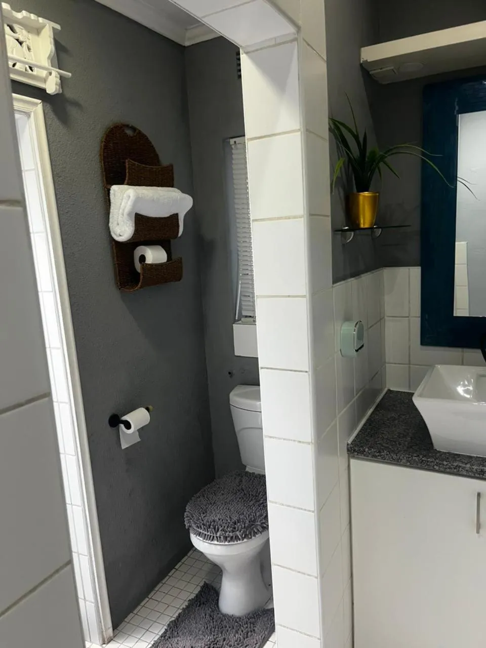 Toilet in Mitchell's Guesthouse