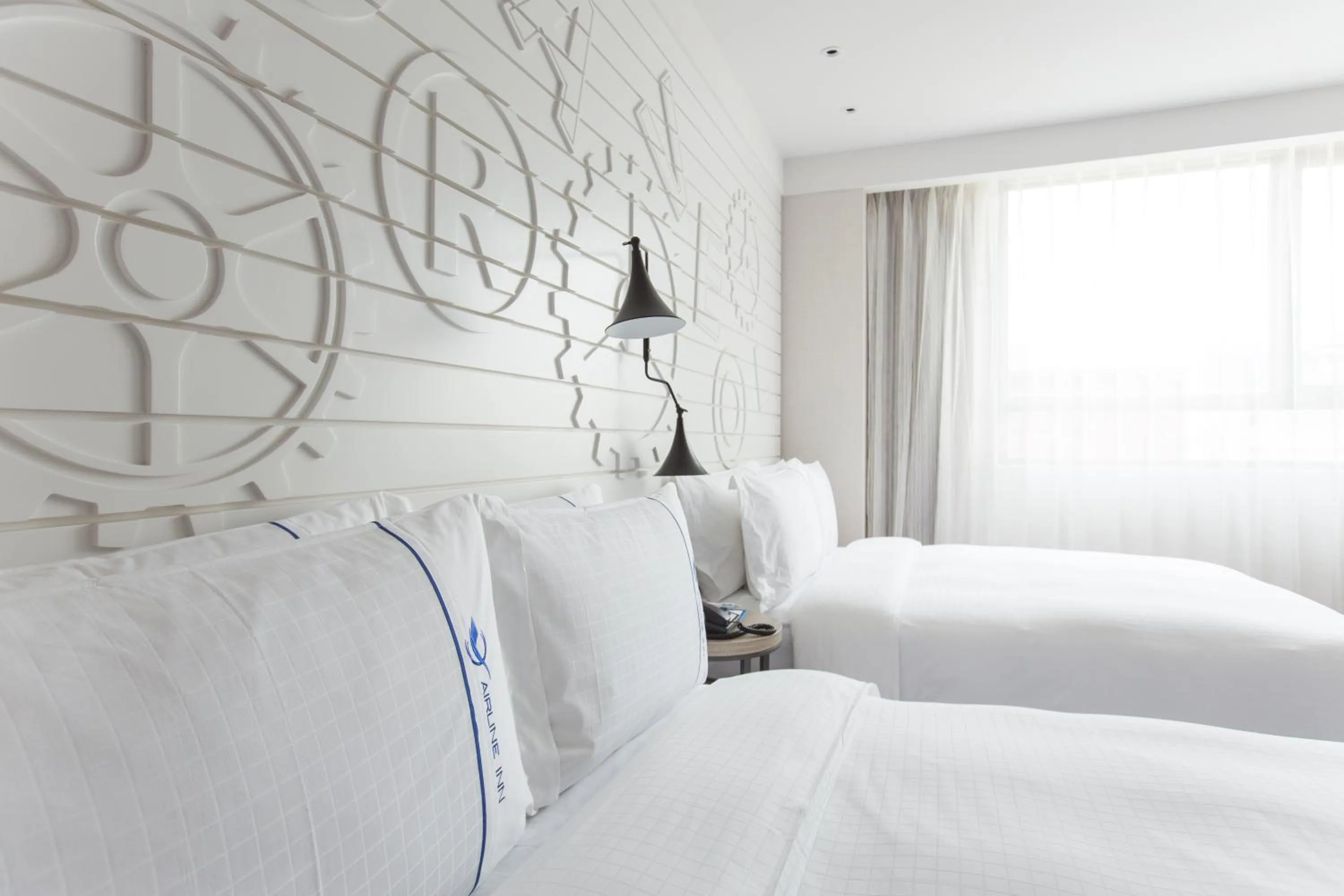 Seating area, Bed in Airline Inn - Kaohsiung Station