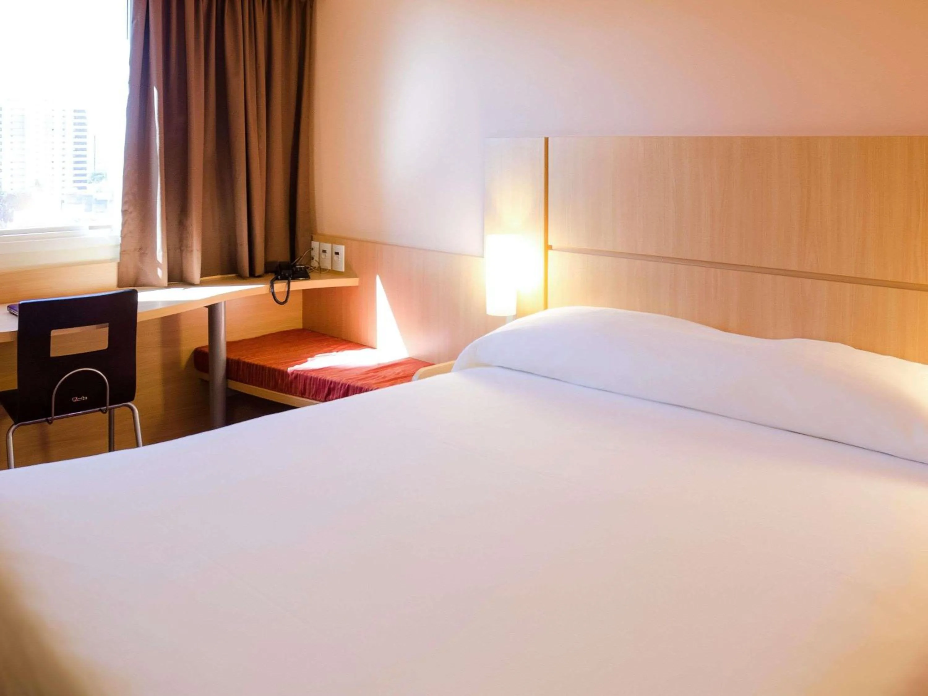 Bedroom, Bed in ibis Recife Boa Viagem