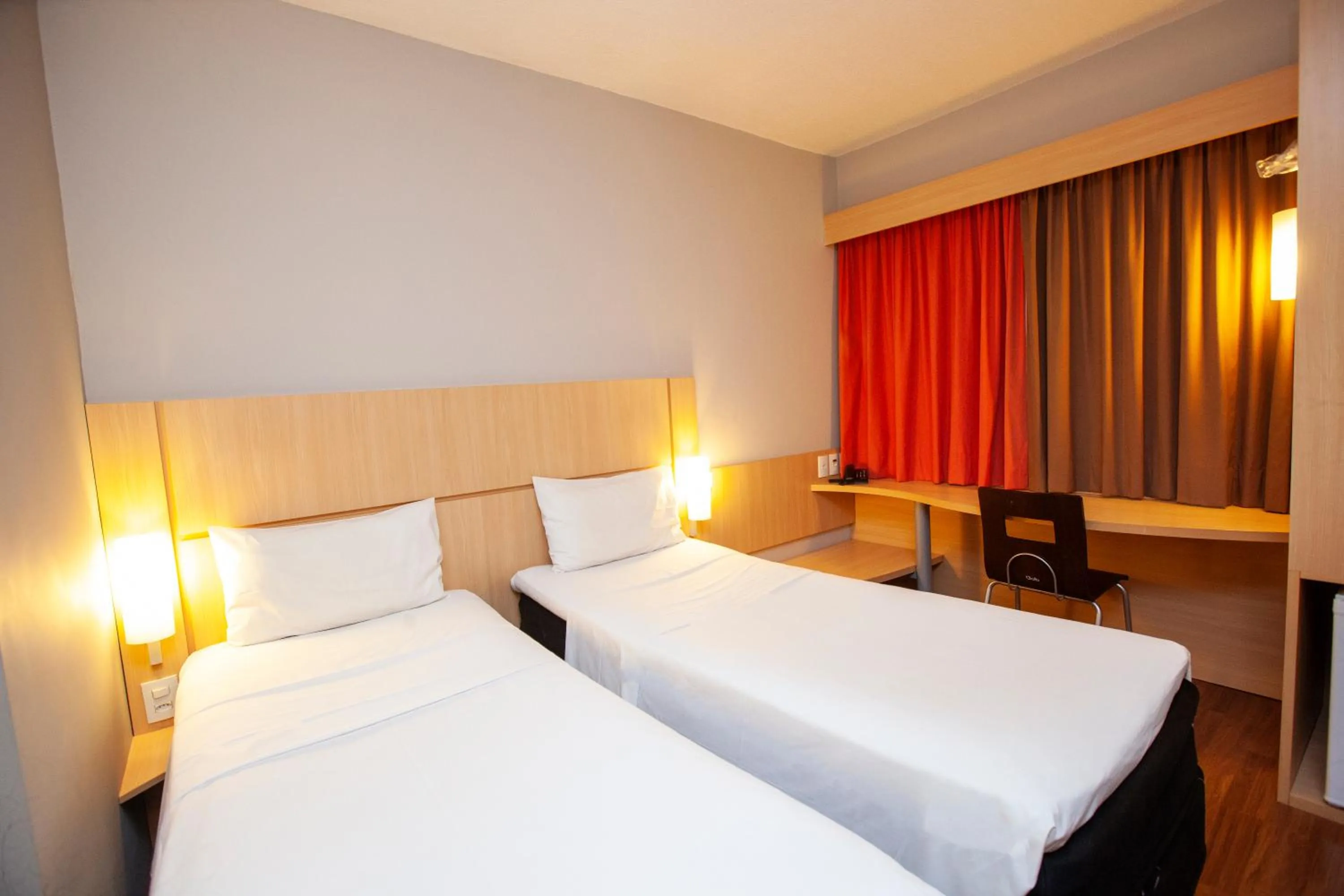 Photo of the whole room, Bed in ibis Recife Boa Viagem