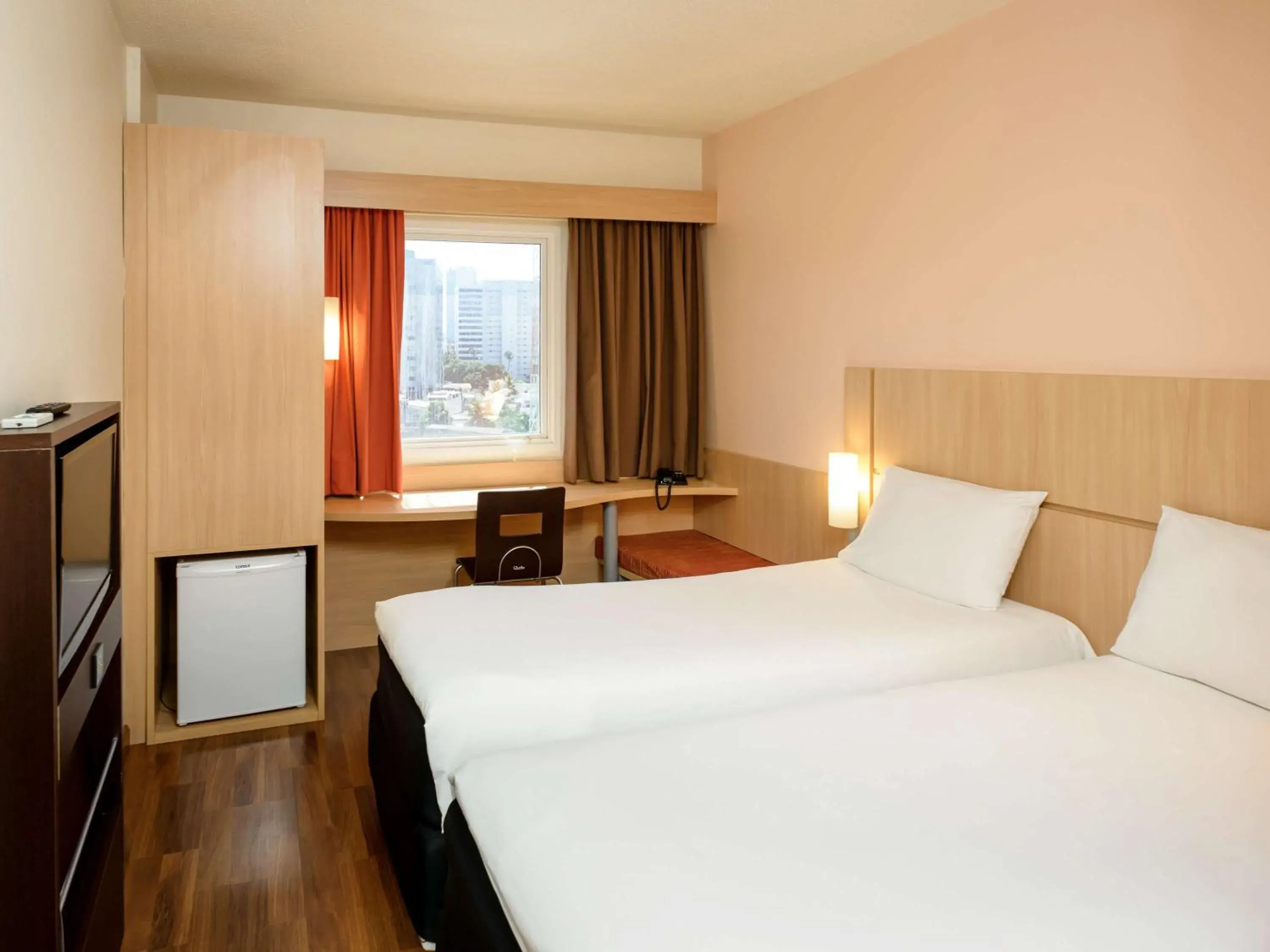 Photo of the whole room, Bed in ibis Recife Boa Viagem Photo of the whole room, Bed in ibis Recife Boa Viagem