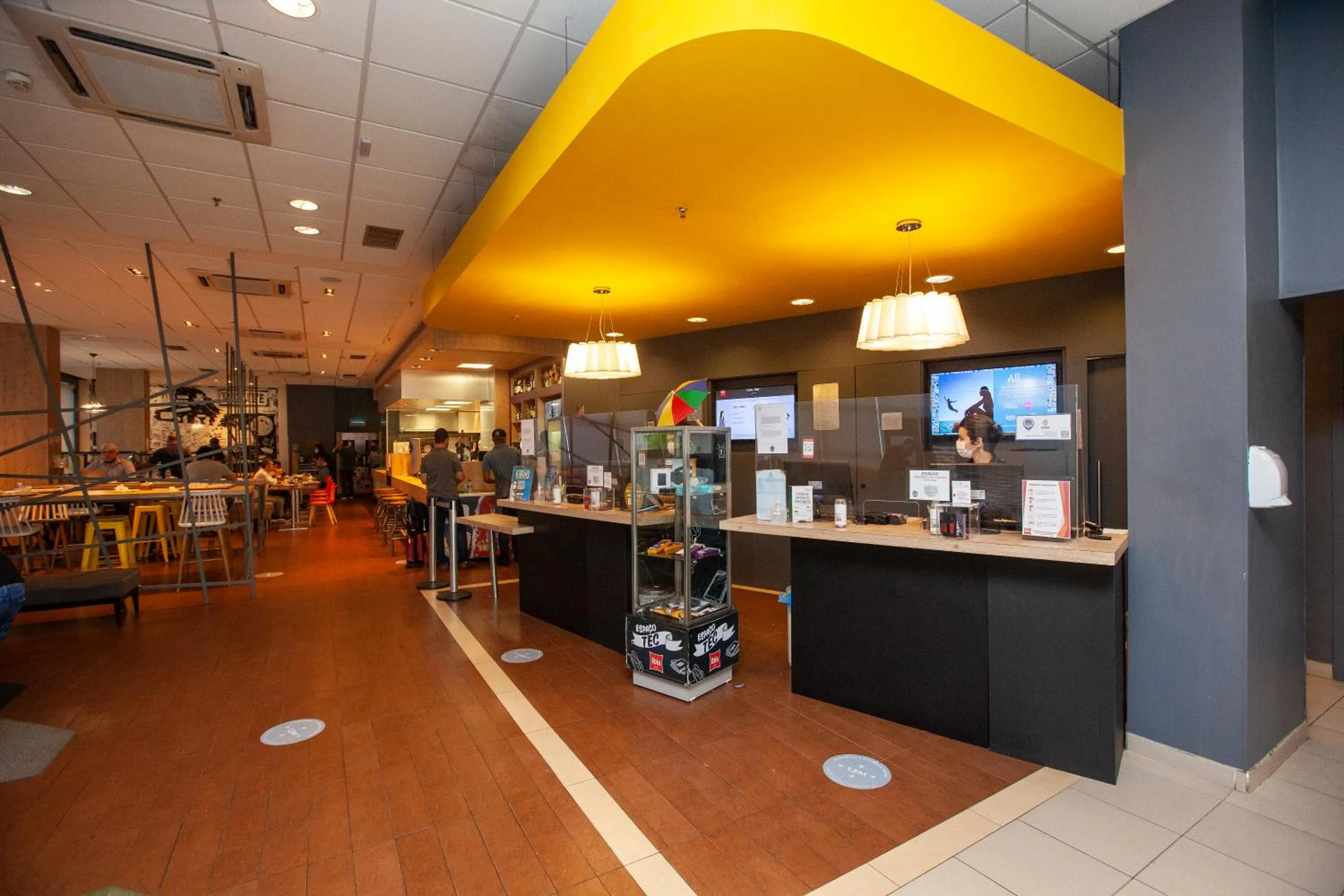 Lobby or reception in ibis Recife Boa Viagem