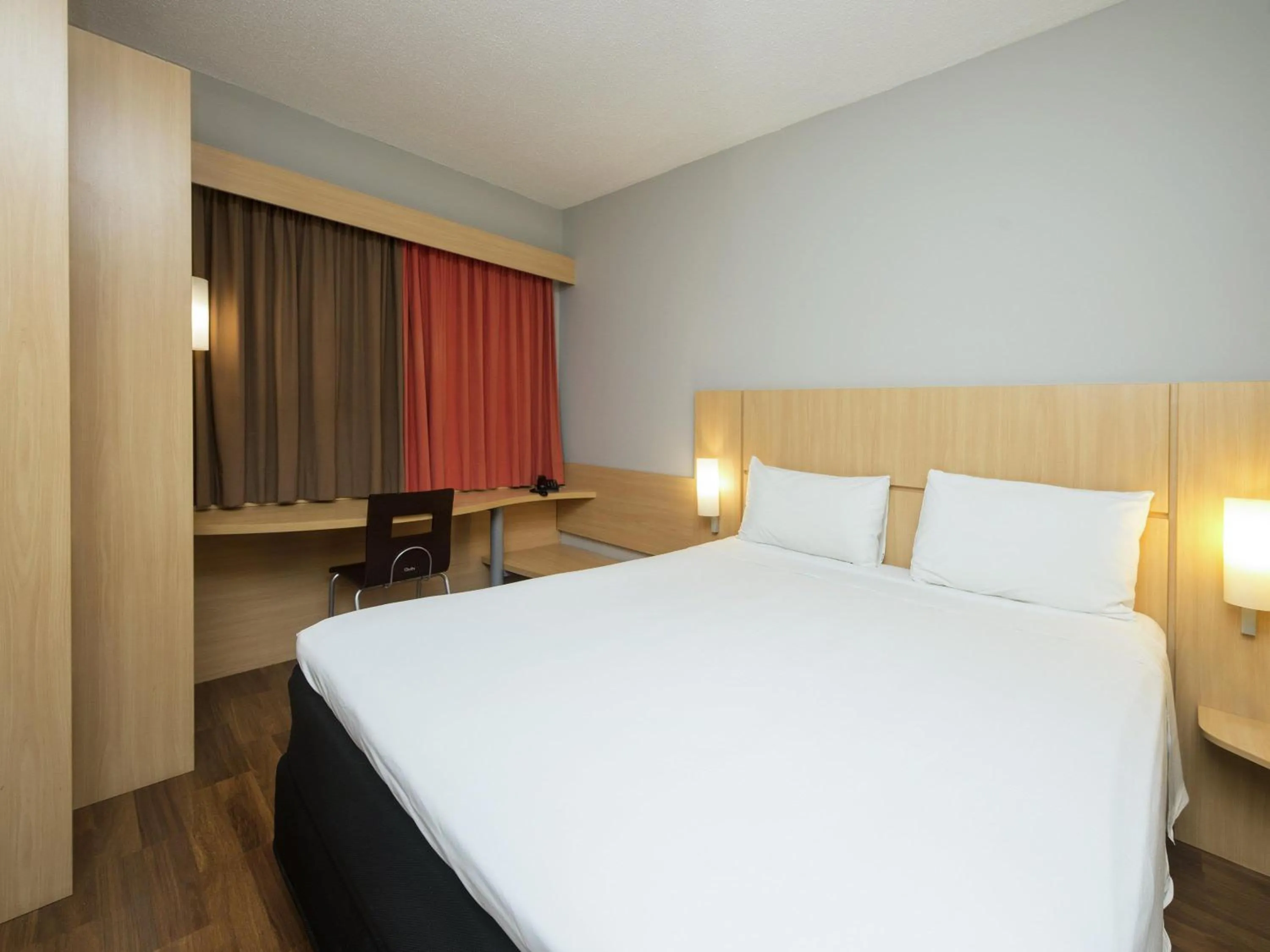 Bedroom, Bed in ibis Recife Boa Viagem