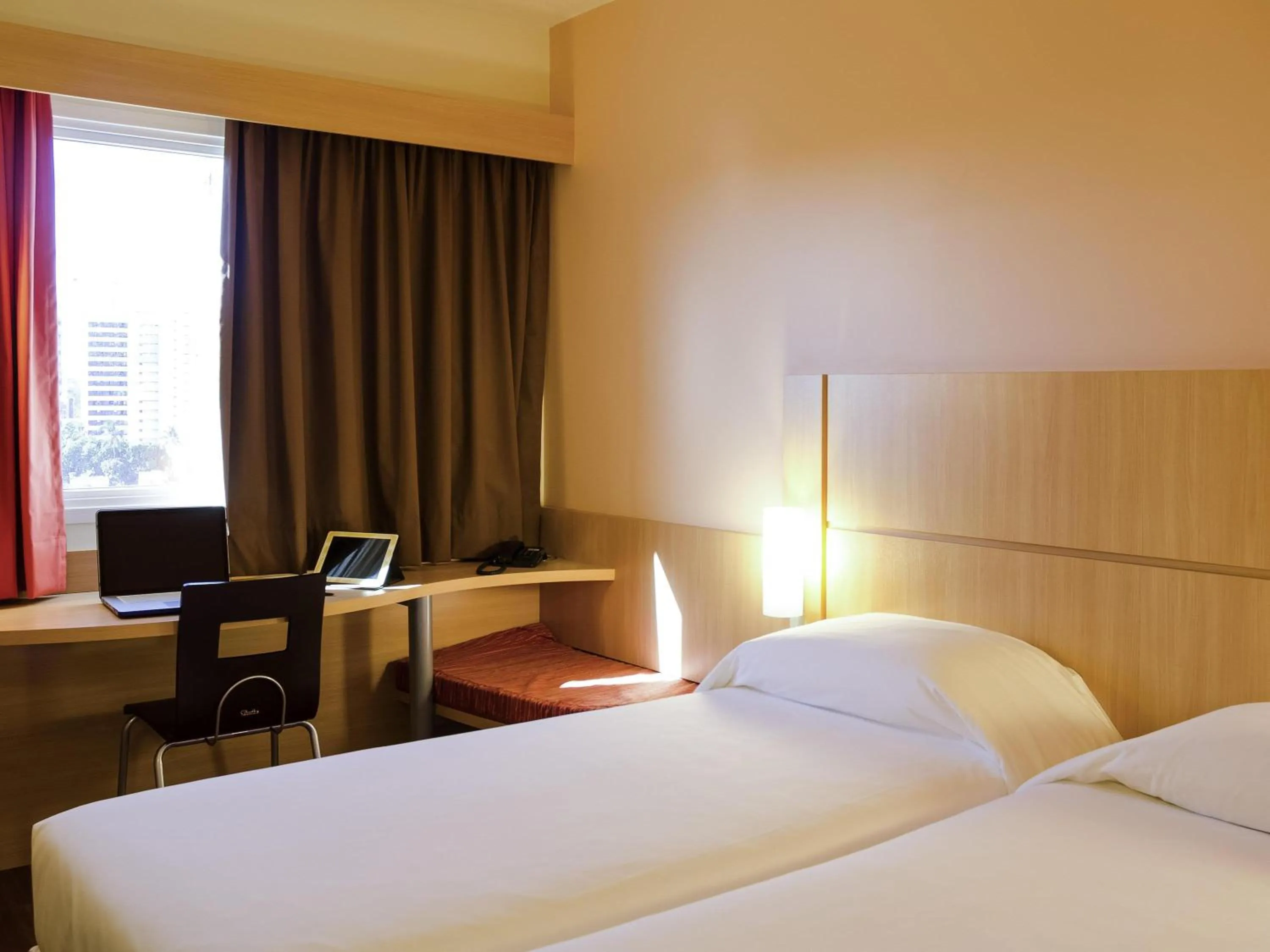 Bedroom, Bed in ibis Recife Boa Viagem