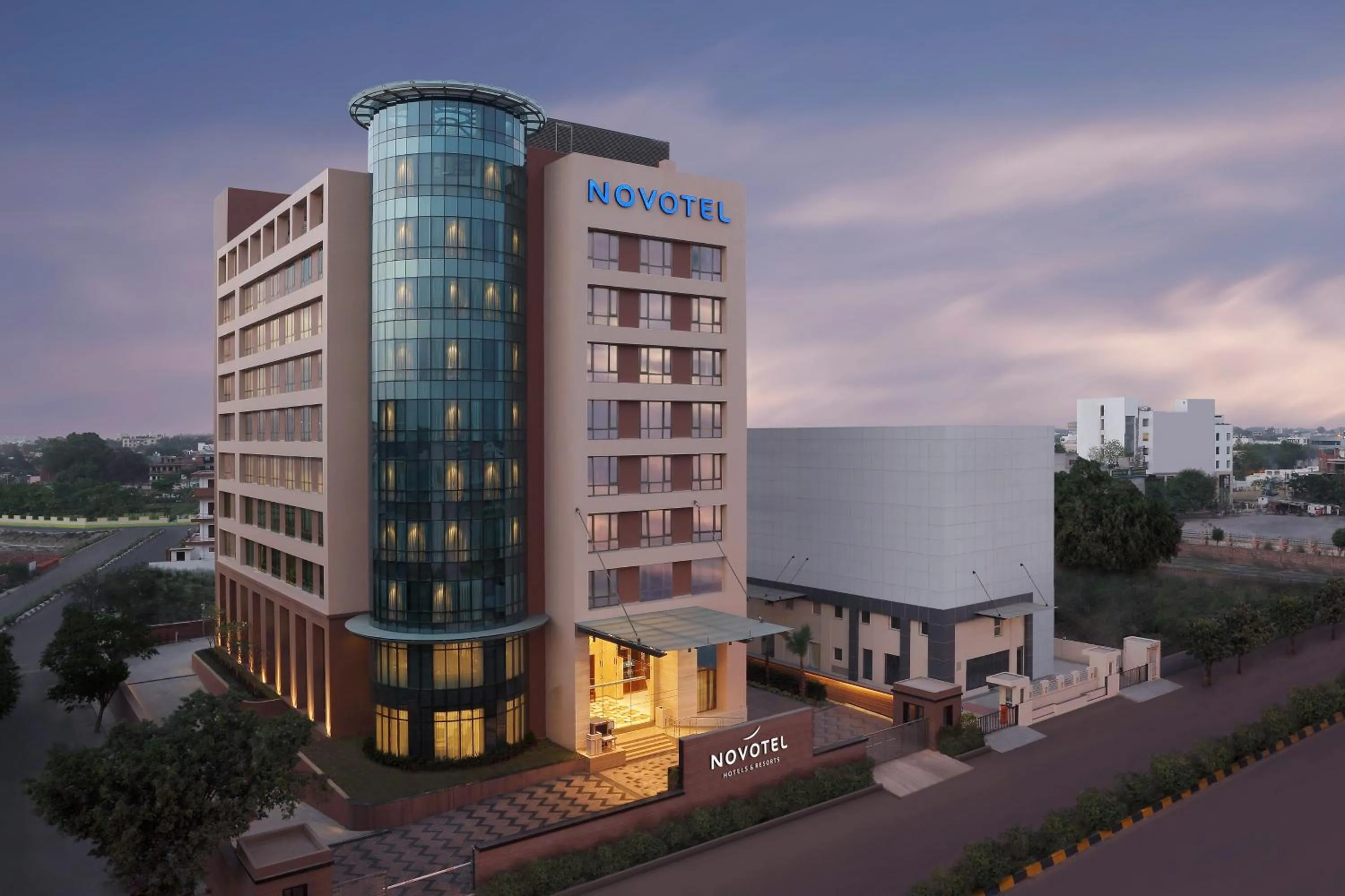 Property building in Novotel Lucknow Gomti Nagar