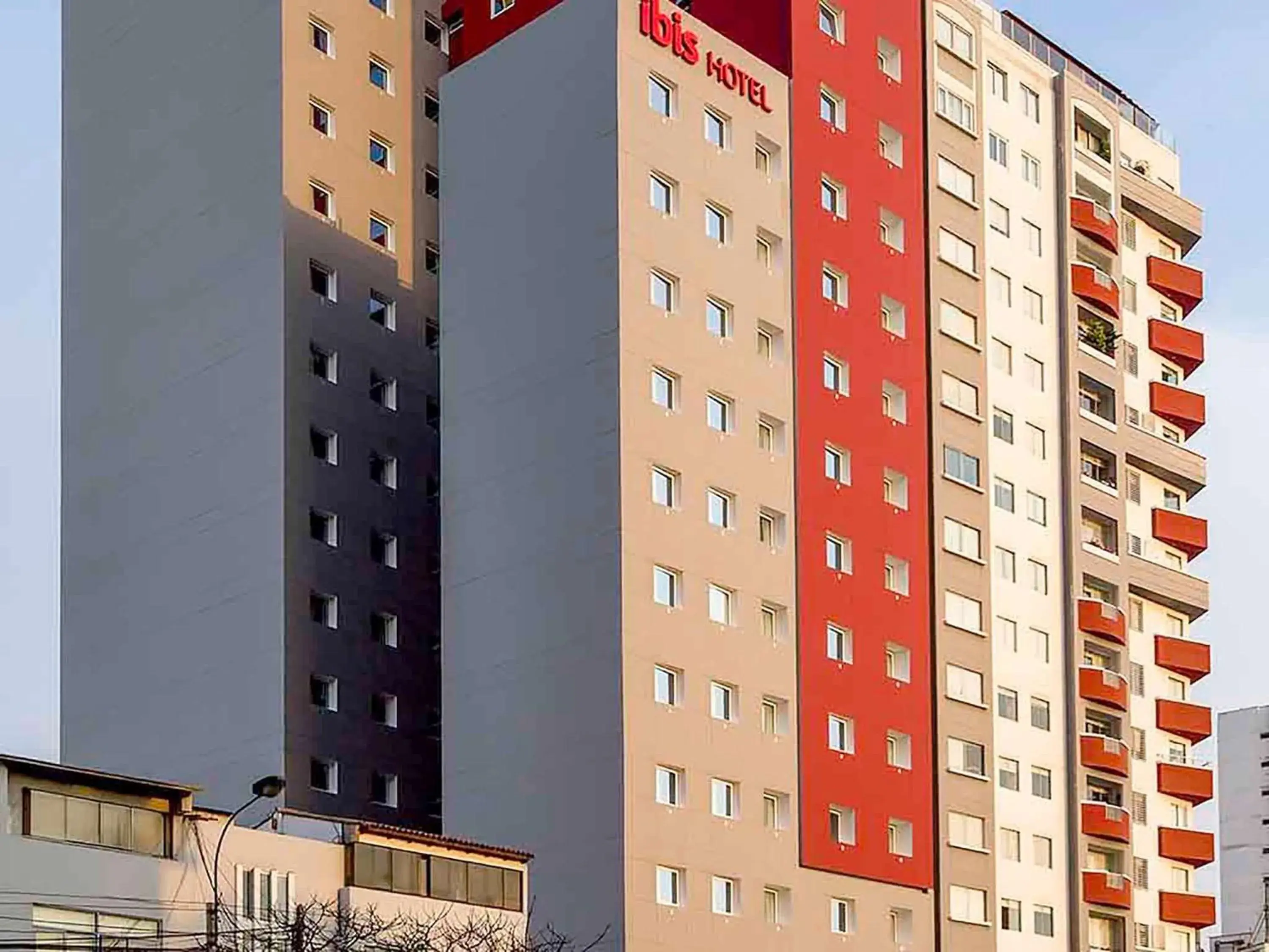 Property building in ibis Lima Reducto Miraflores Property building in ibis Lima Reducto Miraflores