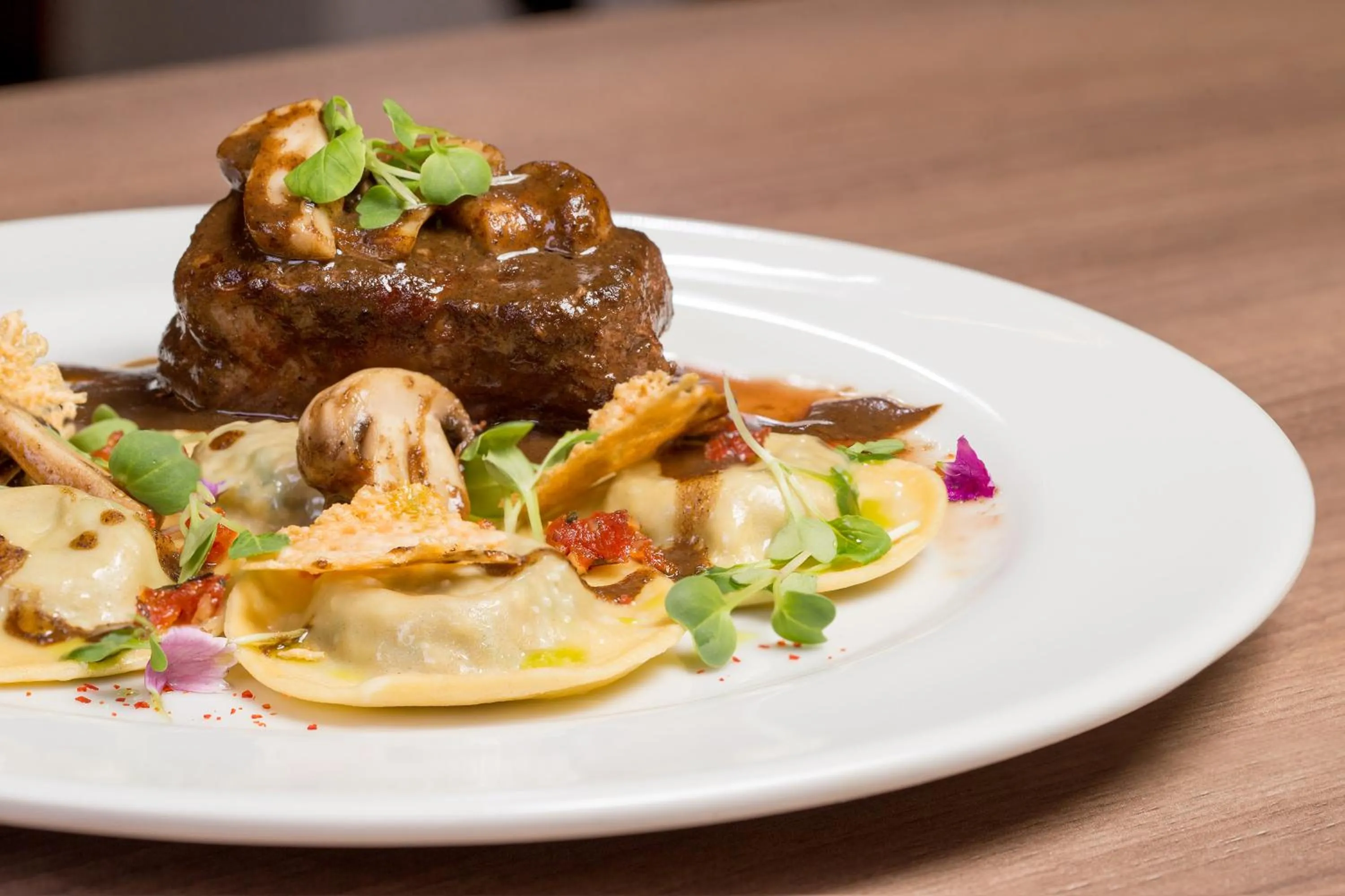 Restaurant/places to eat in ibis Lima Reducto Miraflores