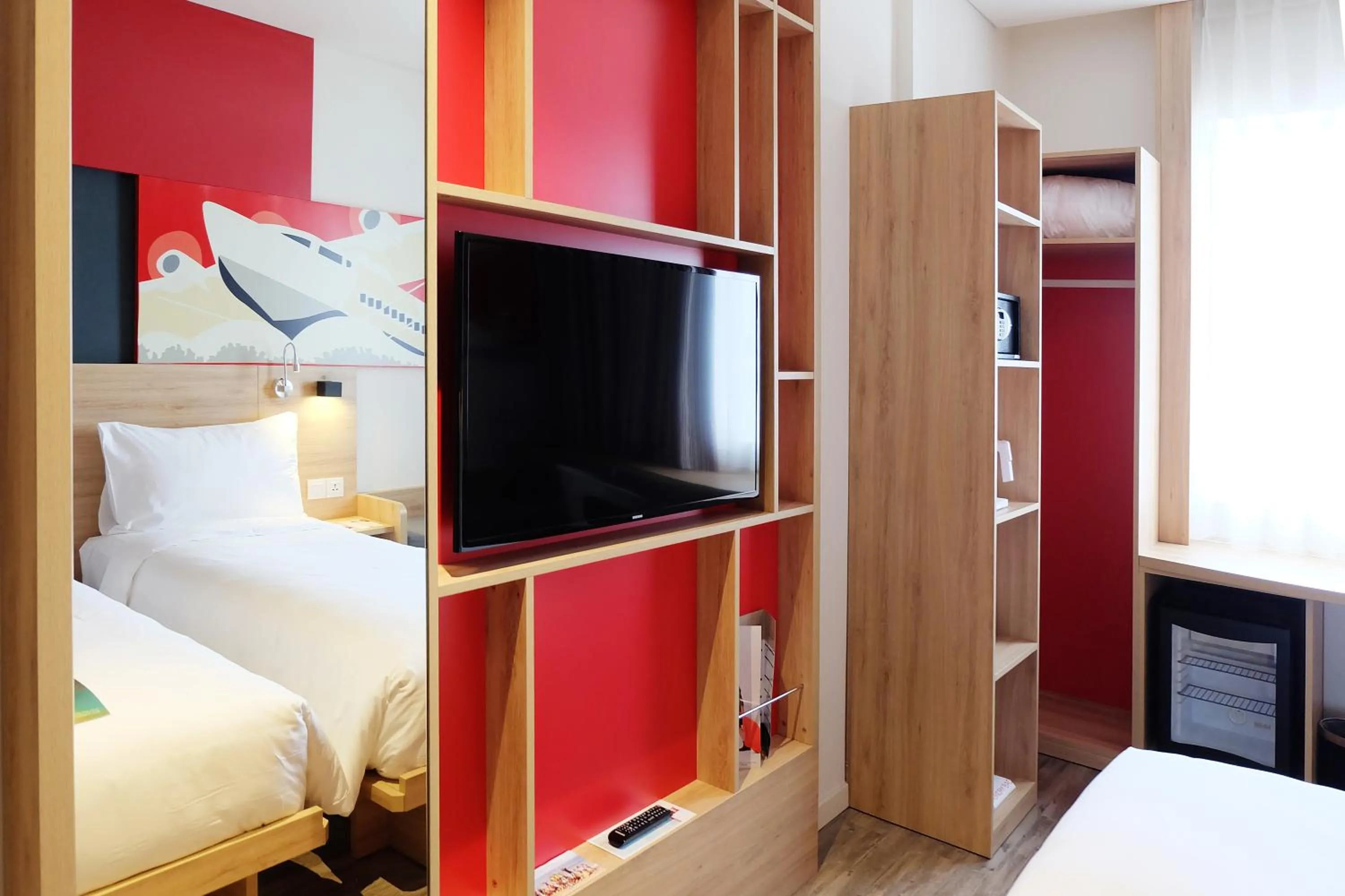 Decorative detail, Bed in Ibis Saigon Airport