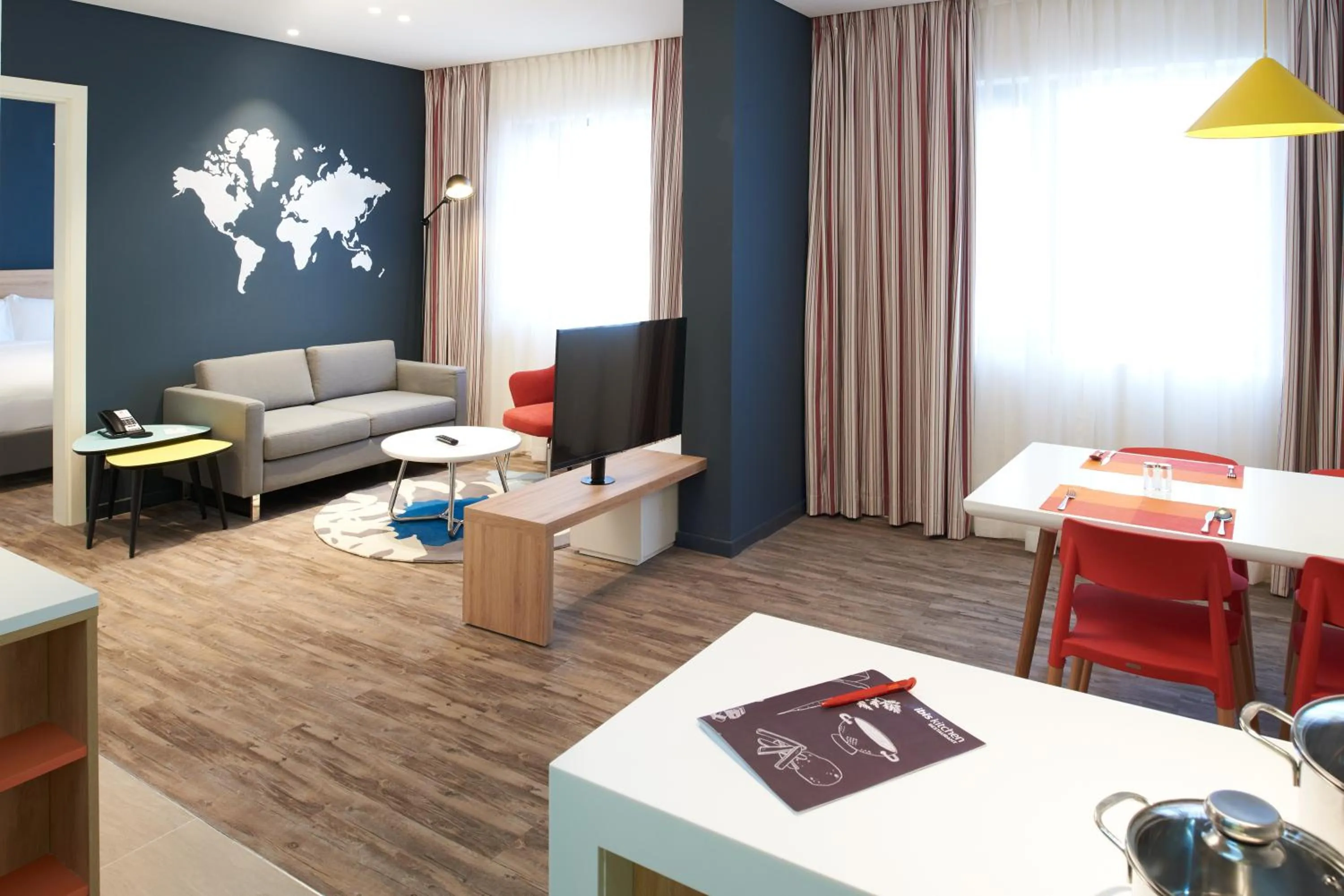 Dining area in Ibis Saigon Airport