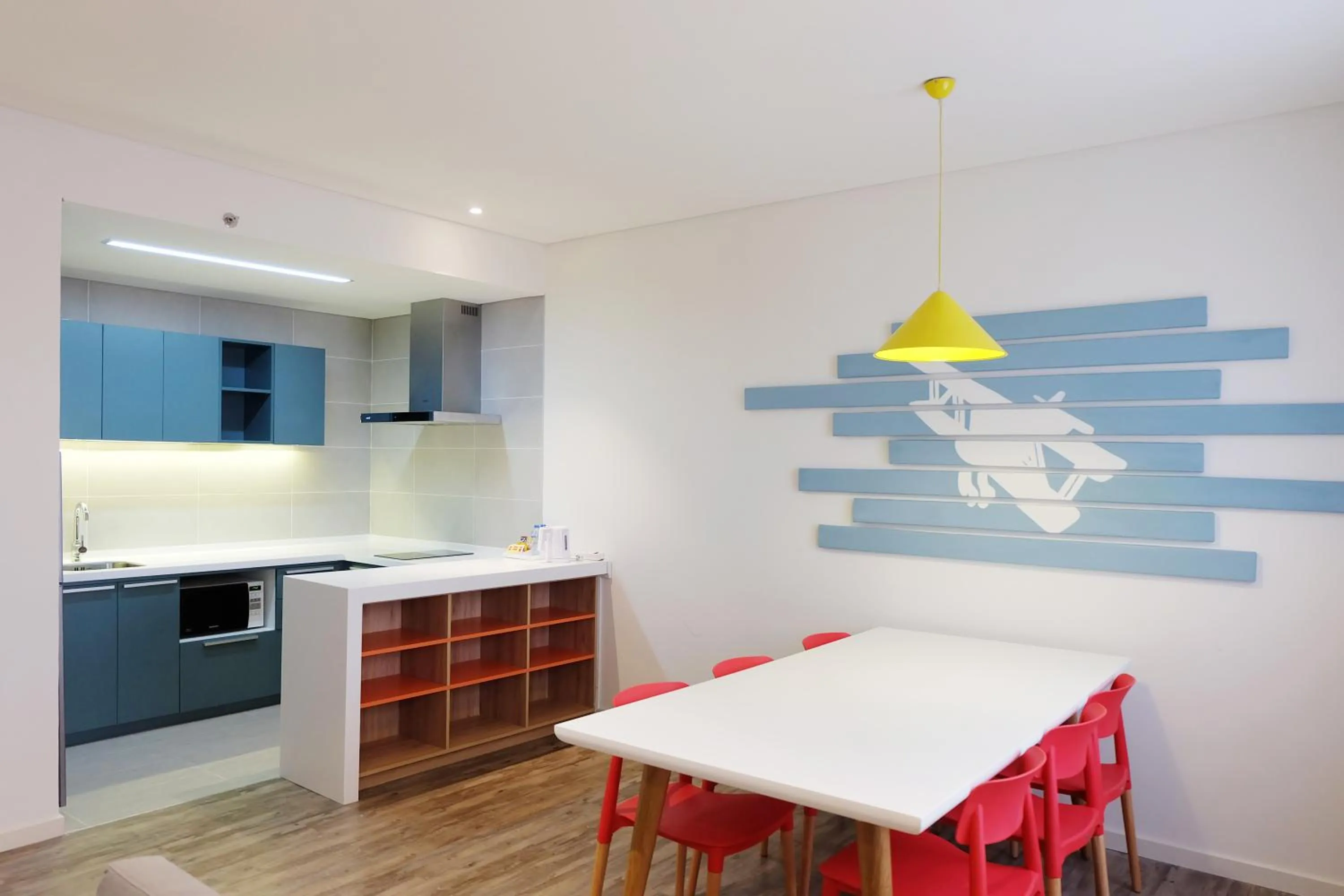 Kitchen or kitchenette in Ibis Saigon Airport