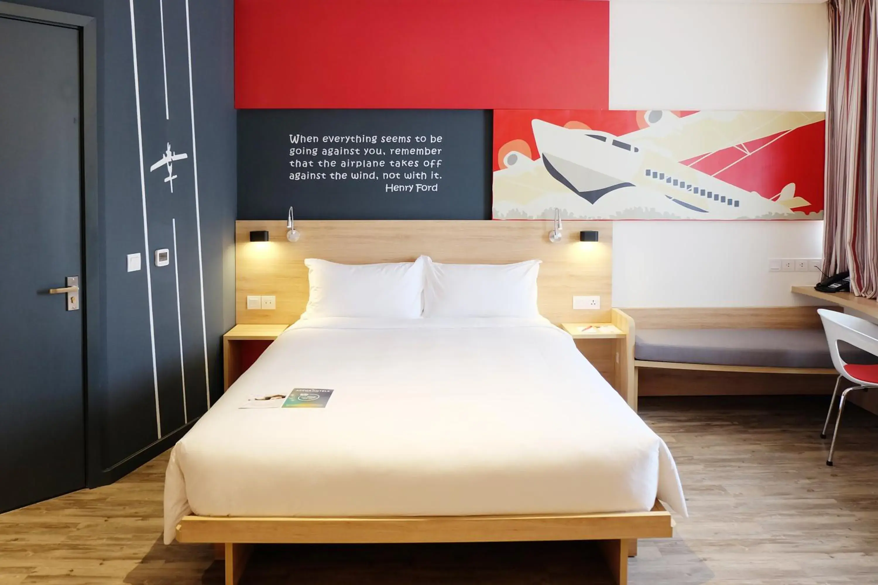 On site, Bed in Ibis Saigon Airport On site, Bed in Ibis Saigon Airport