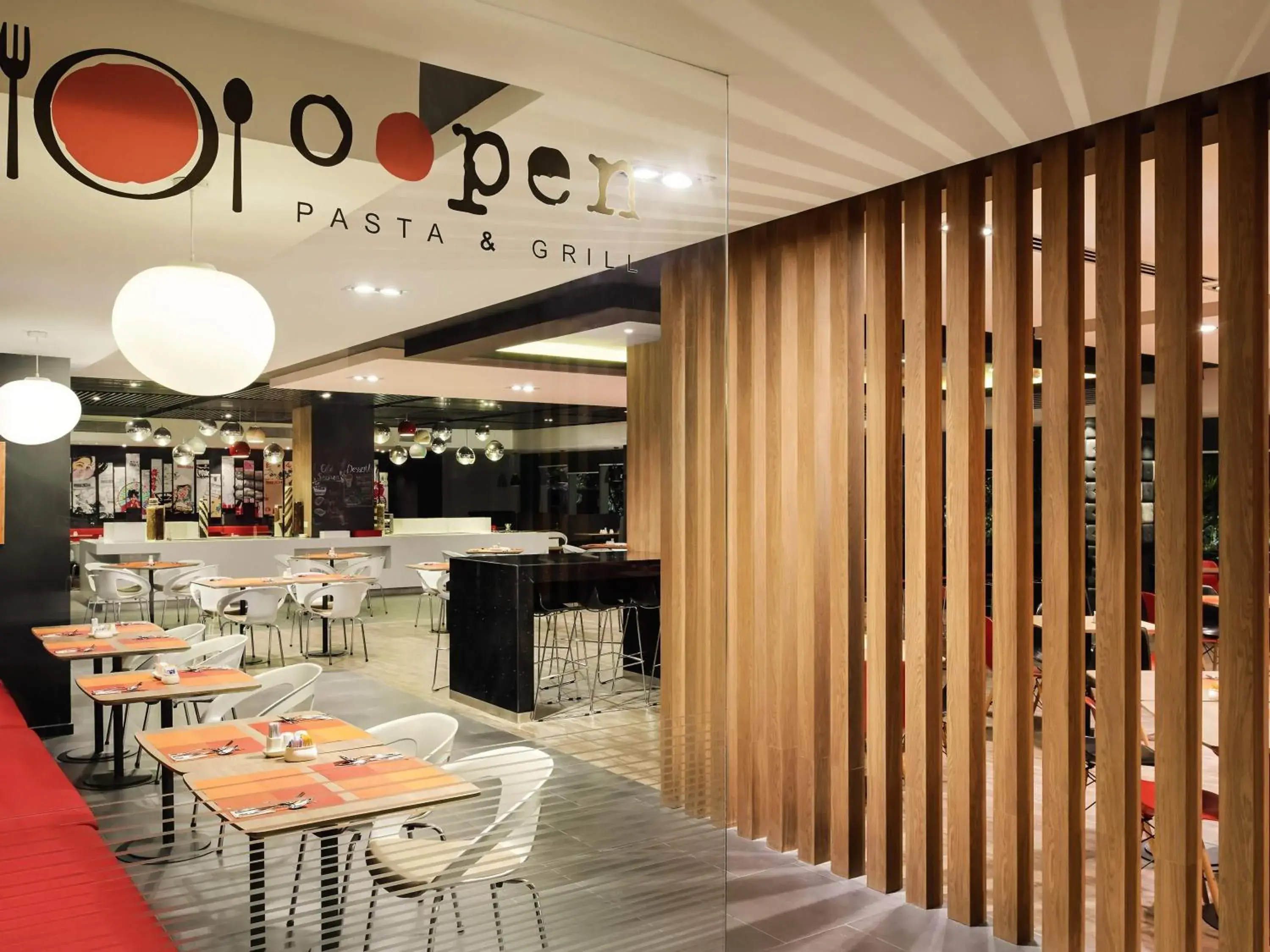 Restaurant/places to eat in Ibis Saigon Airport Restaurant/places to eat in Ibis Saigon Airport