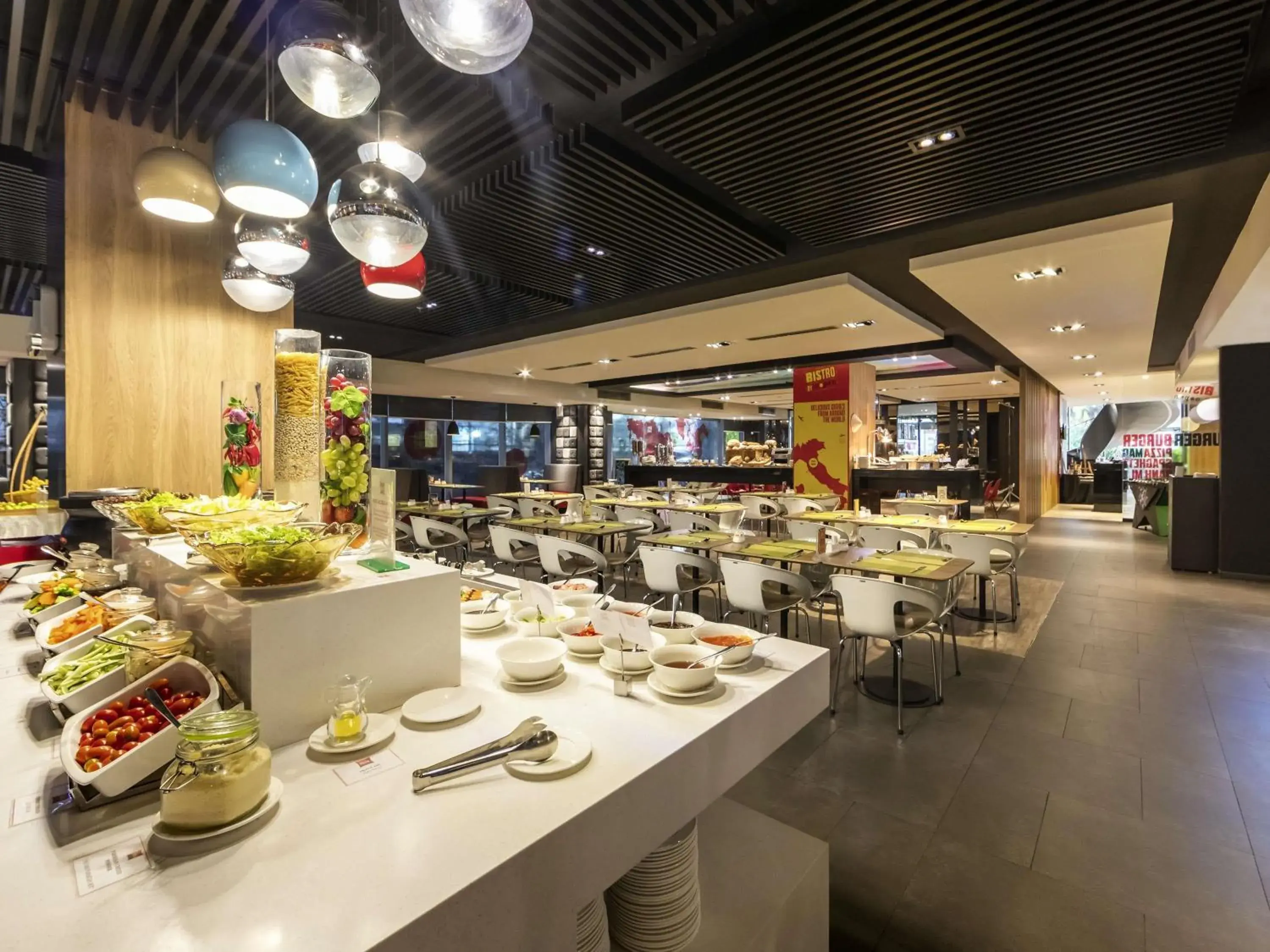 Restaurant/places to eat in Ibis Saigon Airport Restaurant/places to eat in Ibis Saigon Airport
