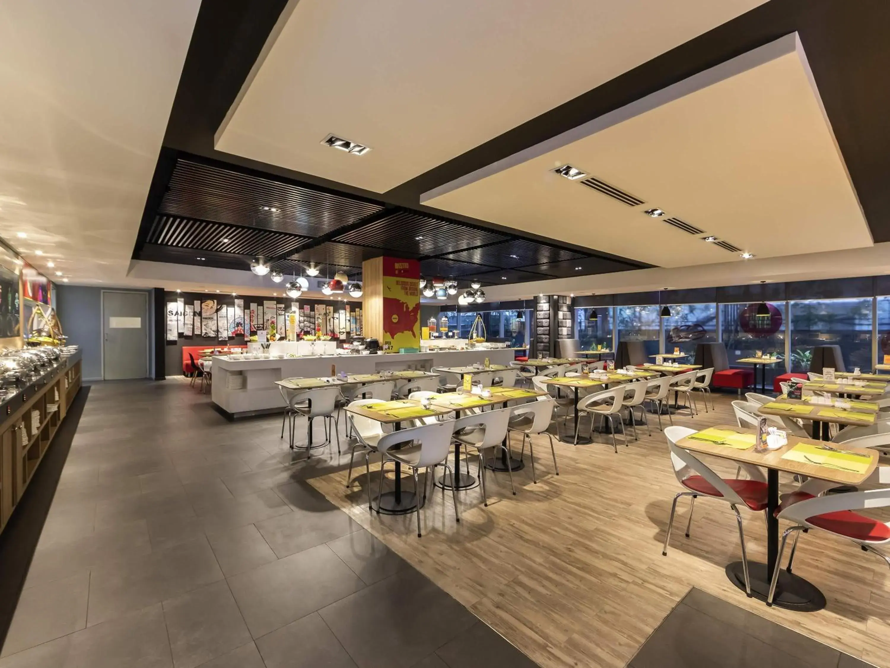 Restaurant/places to eat in Ibis Saigon Airport Restaurant/places to eat in Ibis Saigon Airport