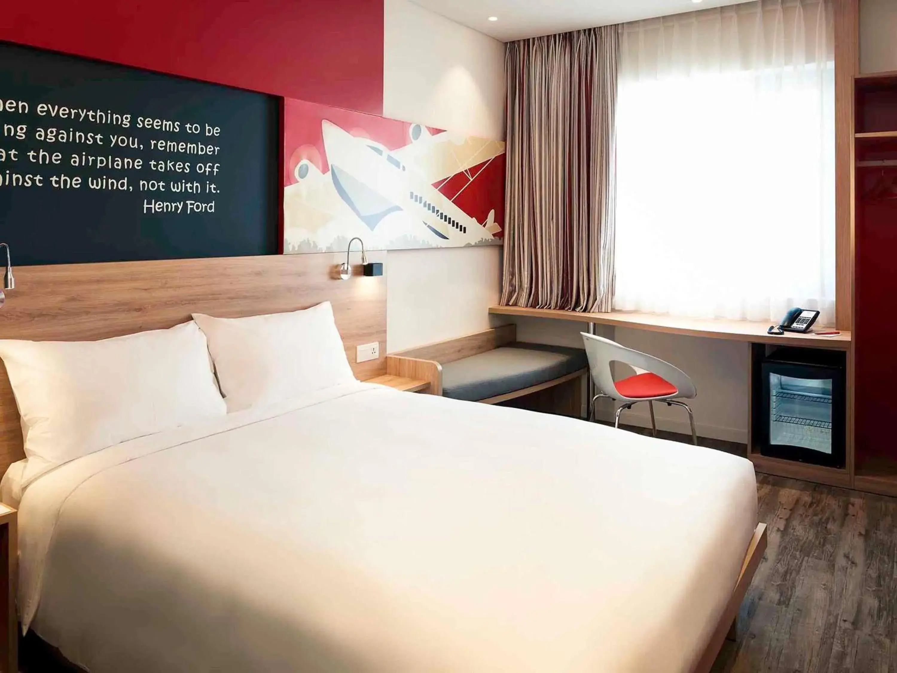 Standard Queen Room - Complimentary Round-trip Transfer to International Terminal upon request in Ibis Saigon Airport Standard Queen Room - Complimentary Round-trip Transfer to International Terminal upon request in Ibis Saigon Airport