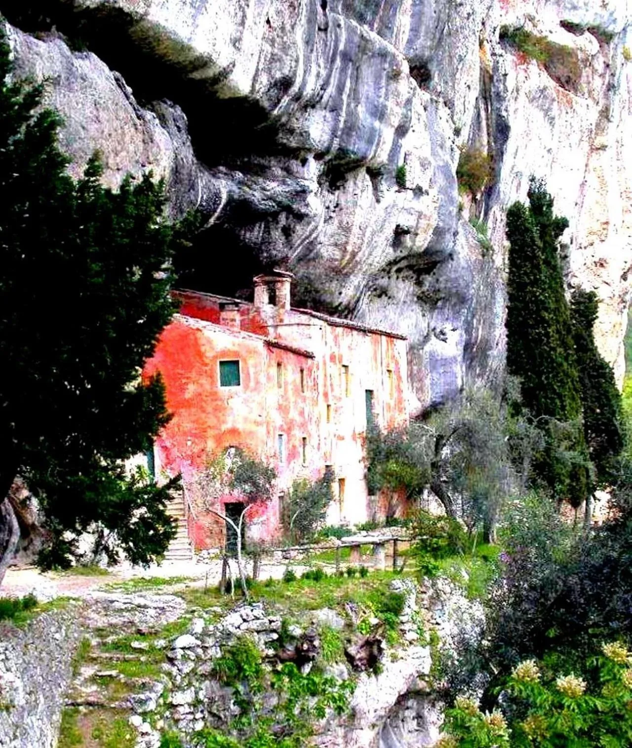 Nearby landmark in Brojo Hill