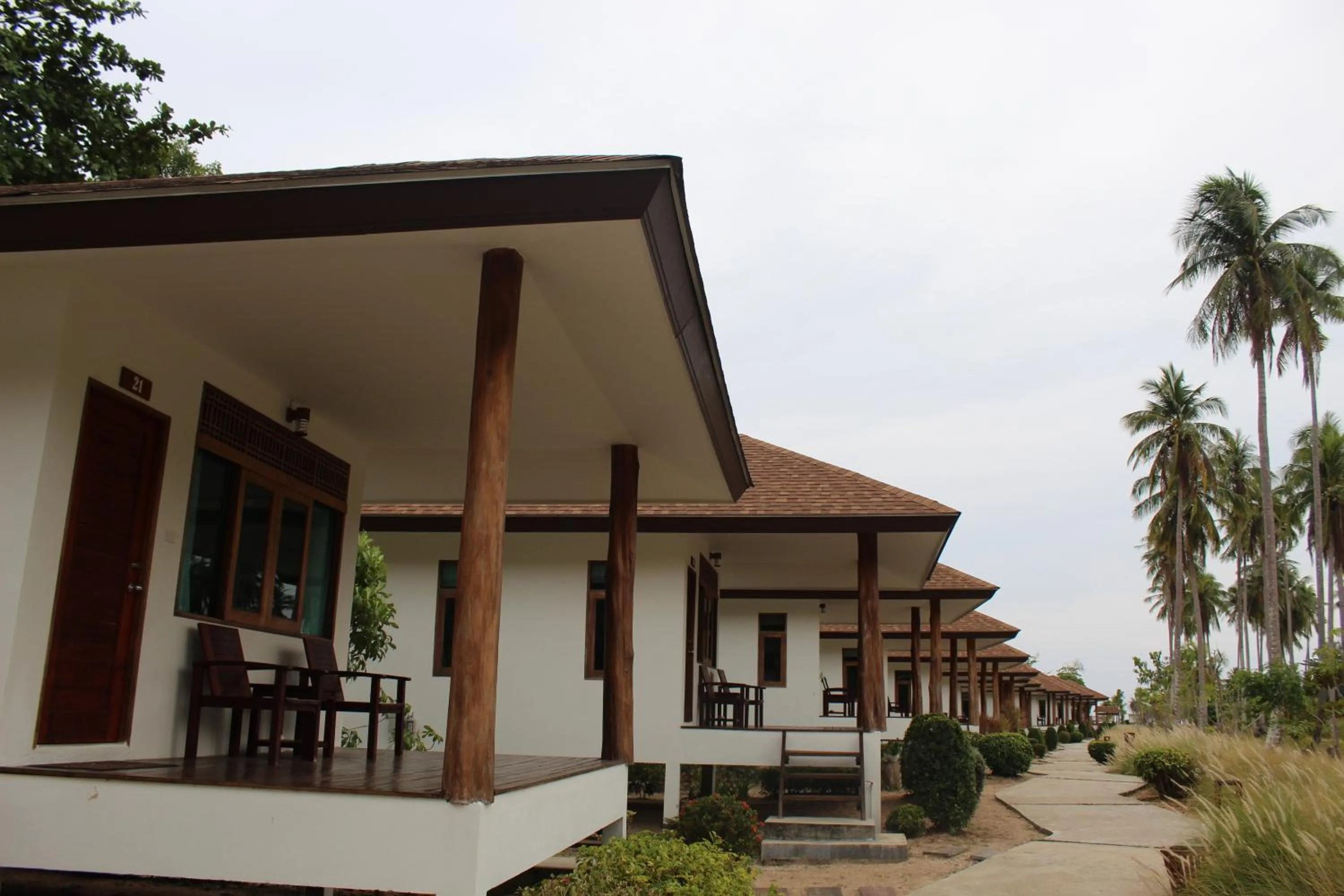 Property building in Koh Ngai Paradise Beach