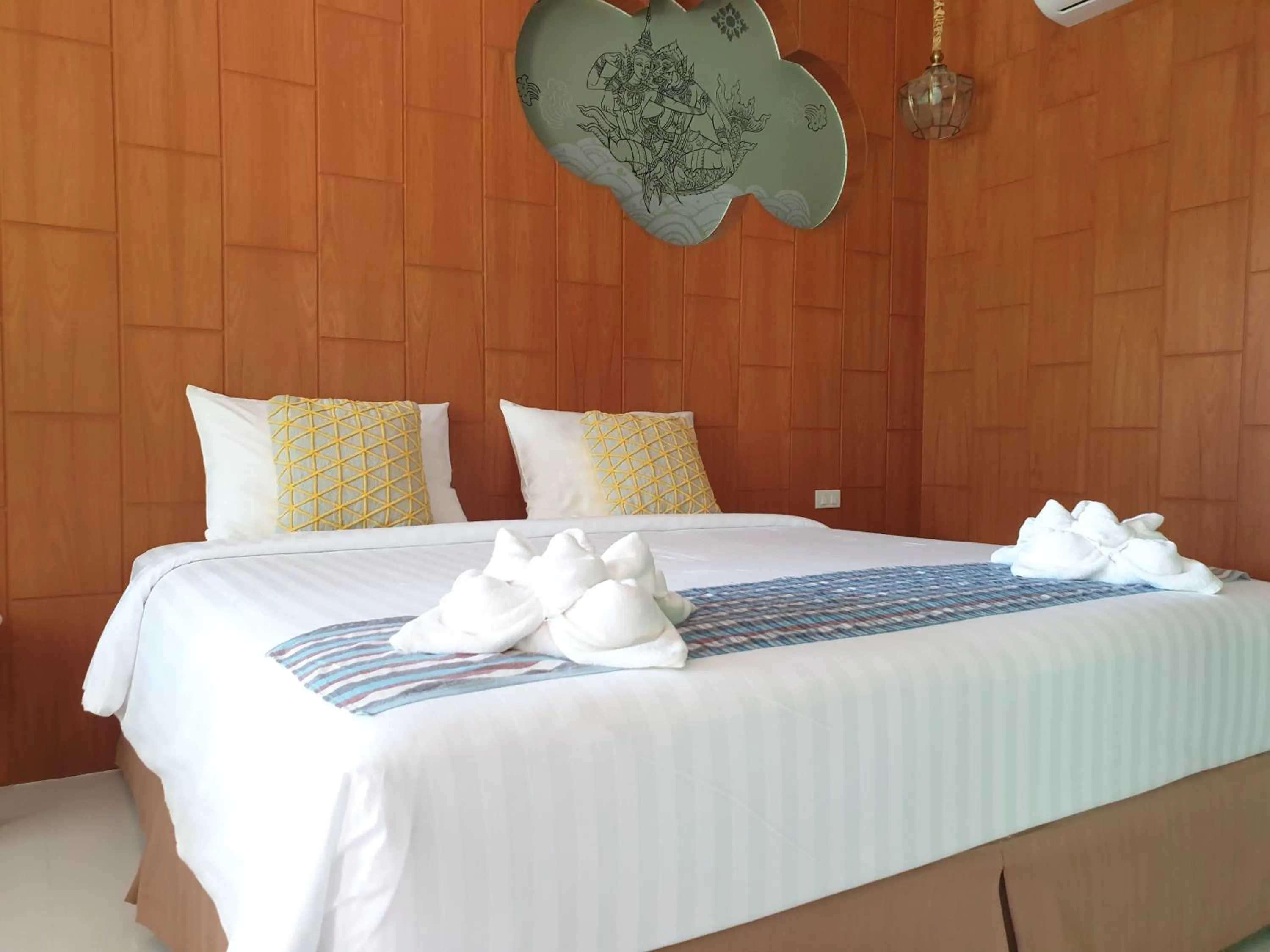 Bed in Koh Ngai Paradise Beach