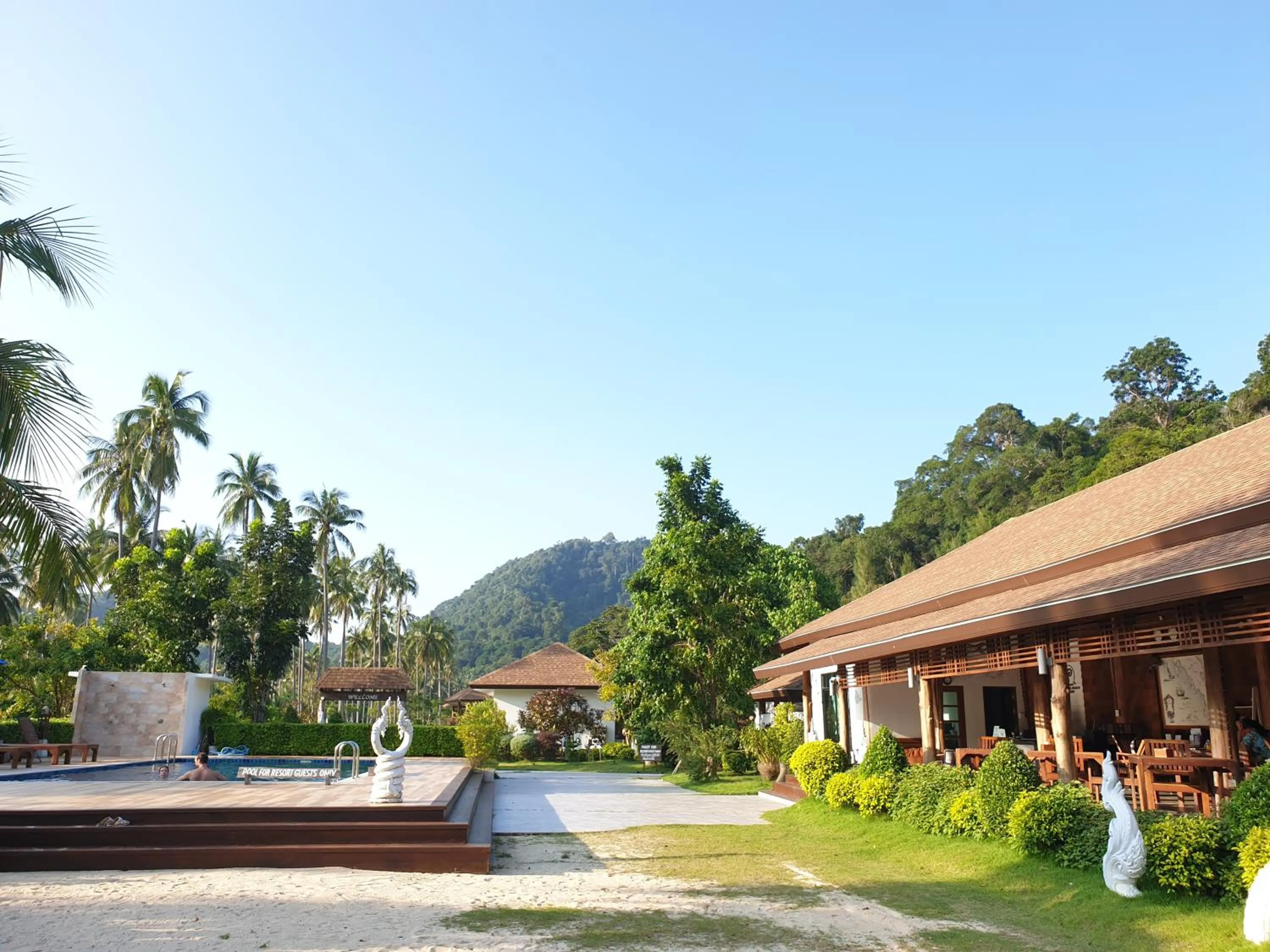 Swimming pool in Koh Ngai Paradise Beach