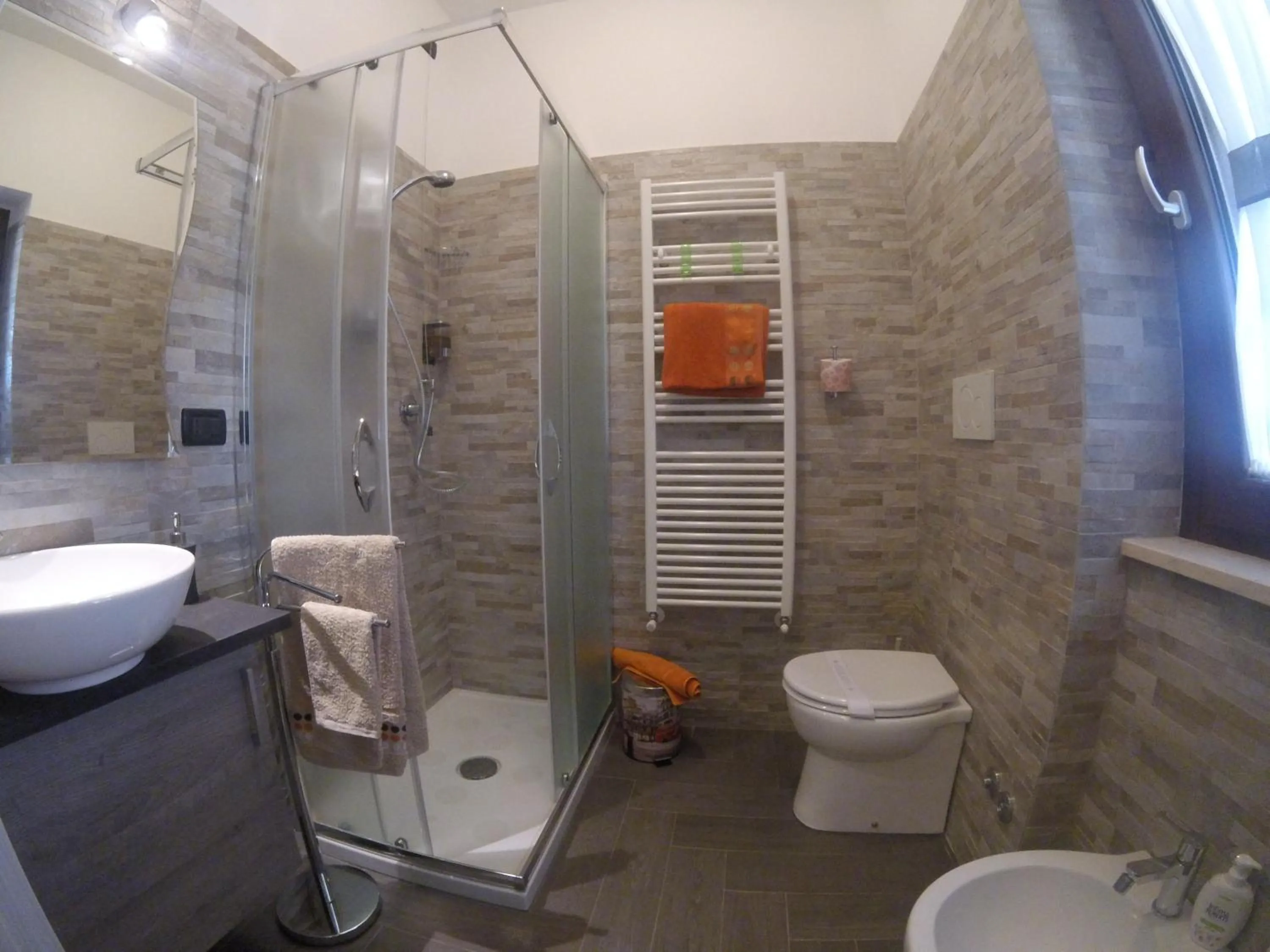 Shower in Il Roseto di Daniela