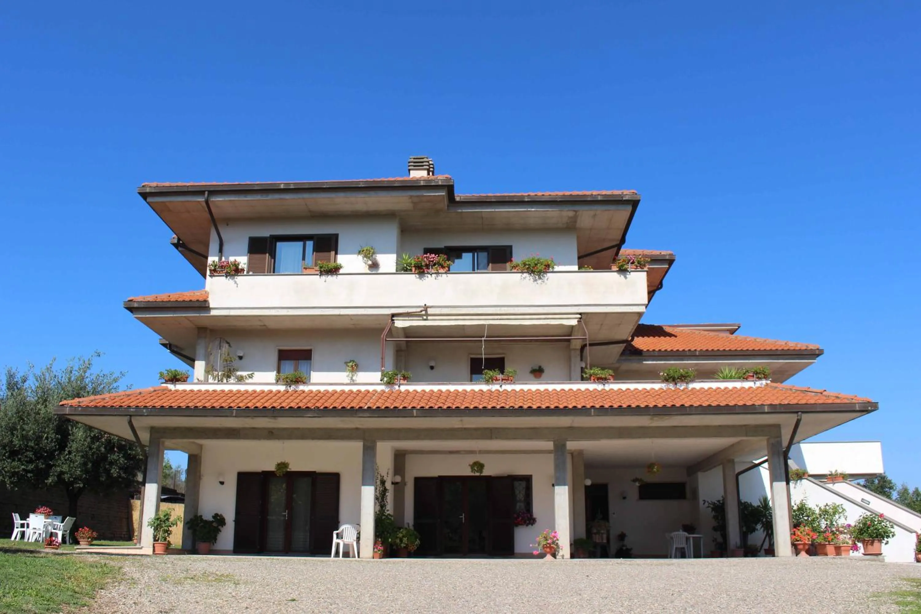 Property building in Il Roseto di Daniela