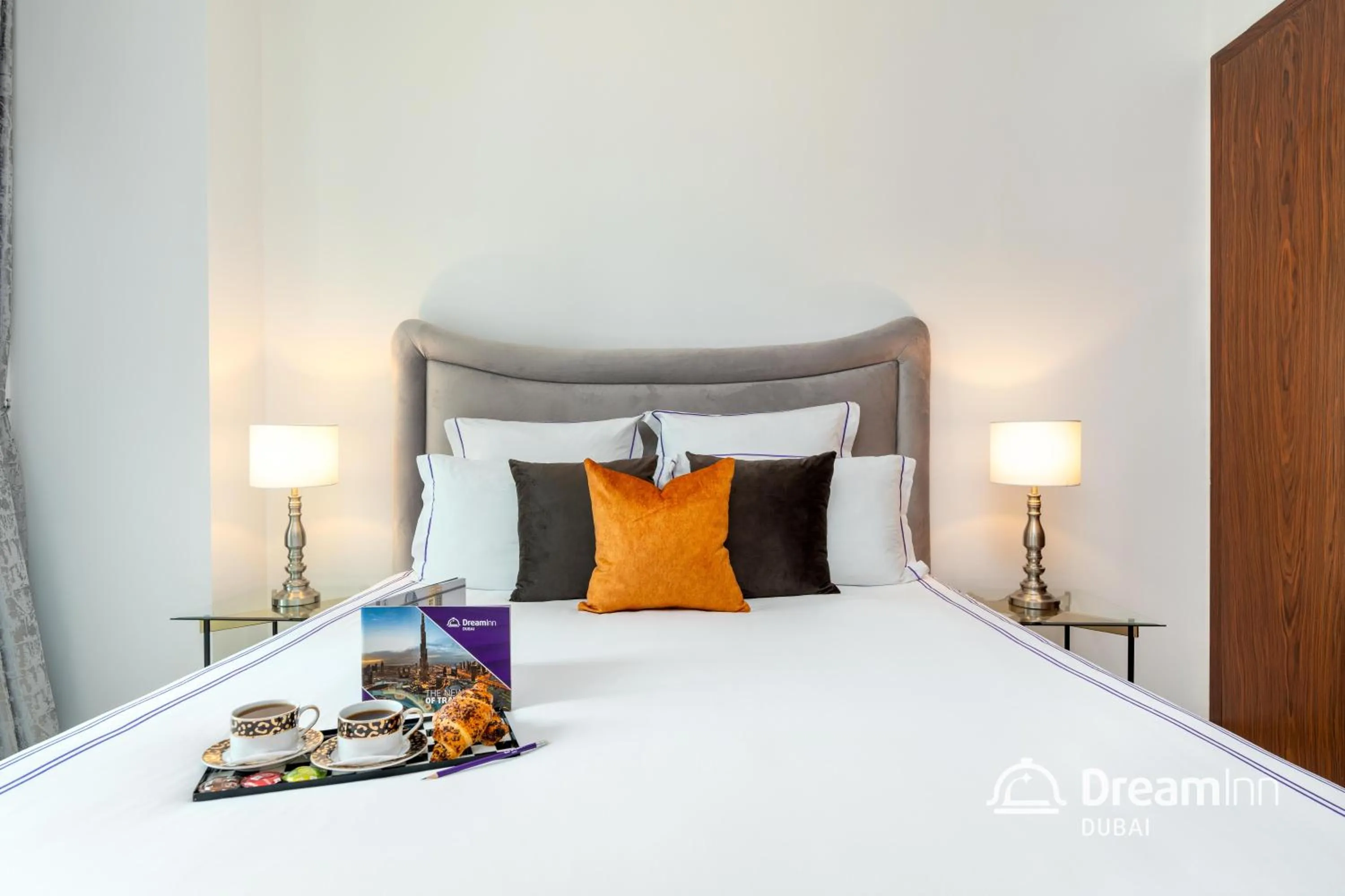 Bedroom, Bed in Dream Inn Apartments - Burj Residences Burj Khalifa View