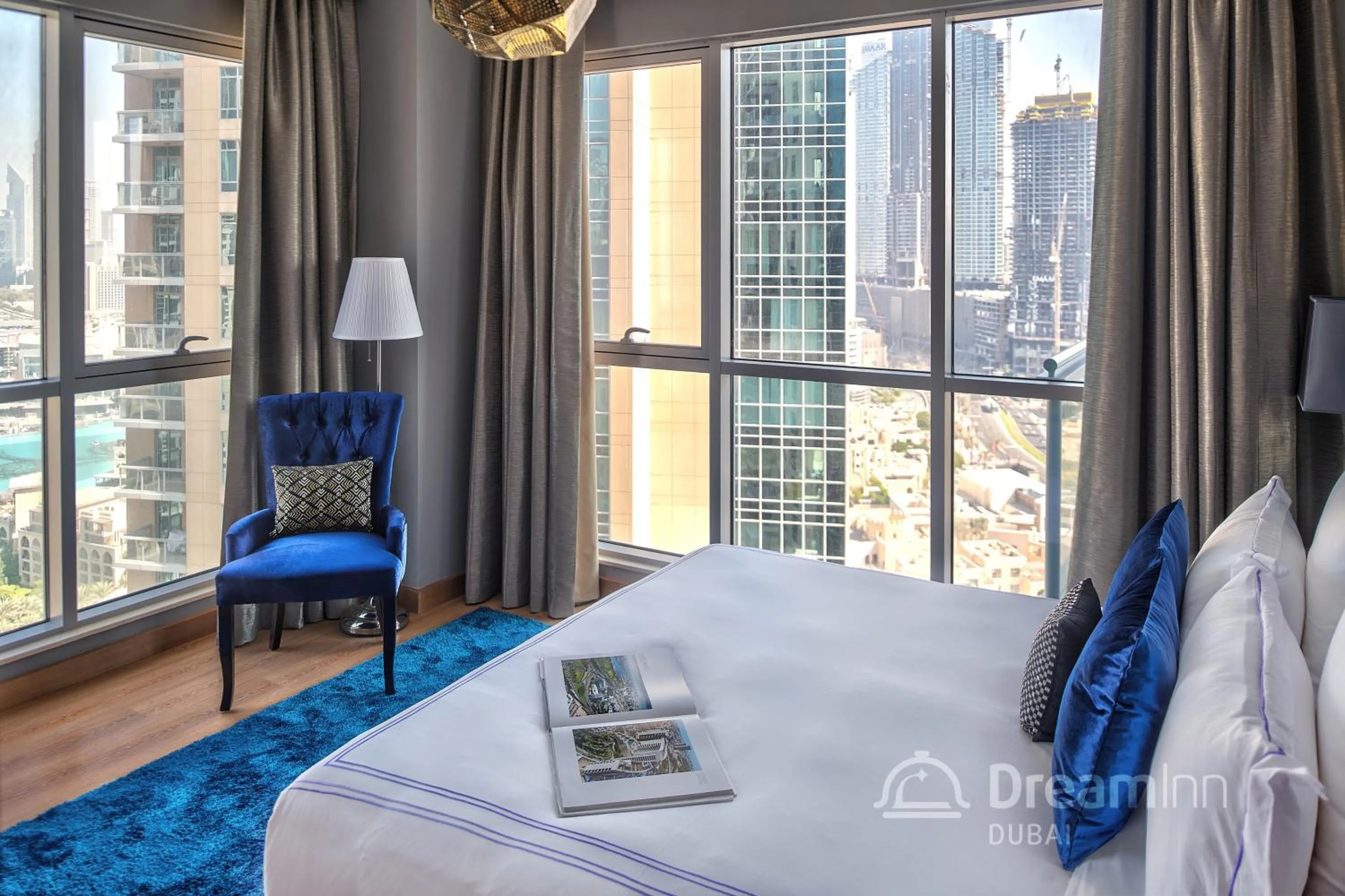 Bed in Dream Inn Apartments - Burj Residences Burj Khalifa View