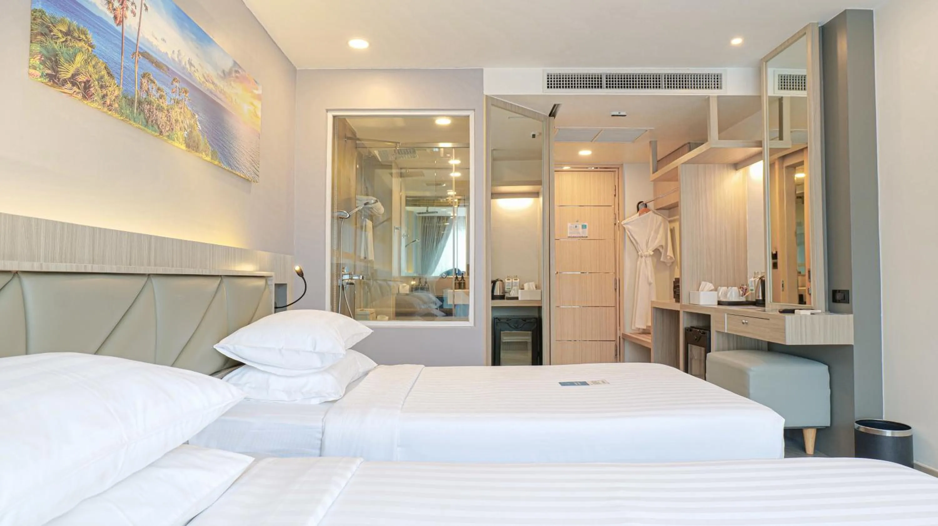 Standard Twin Room in Clarian Hotel Beach Patong