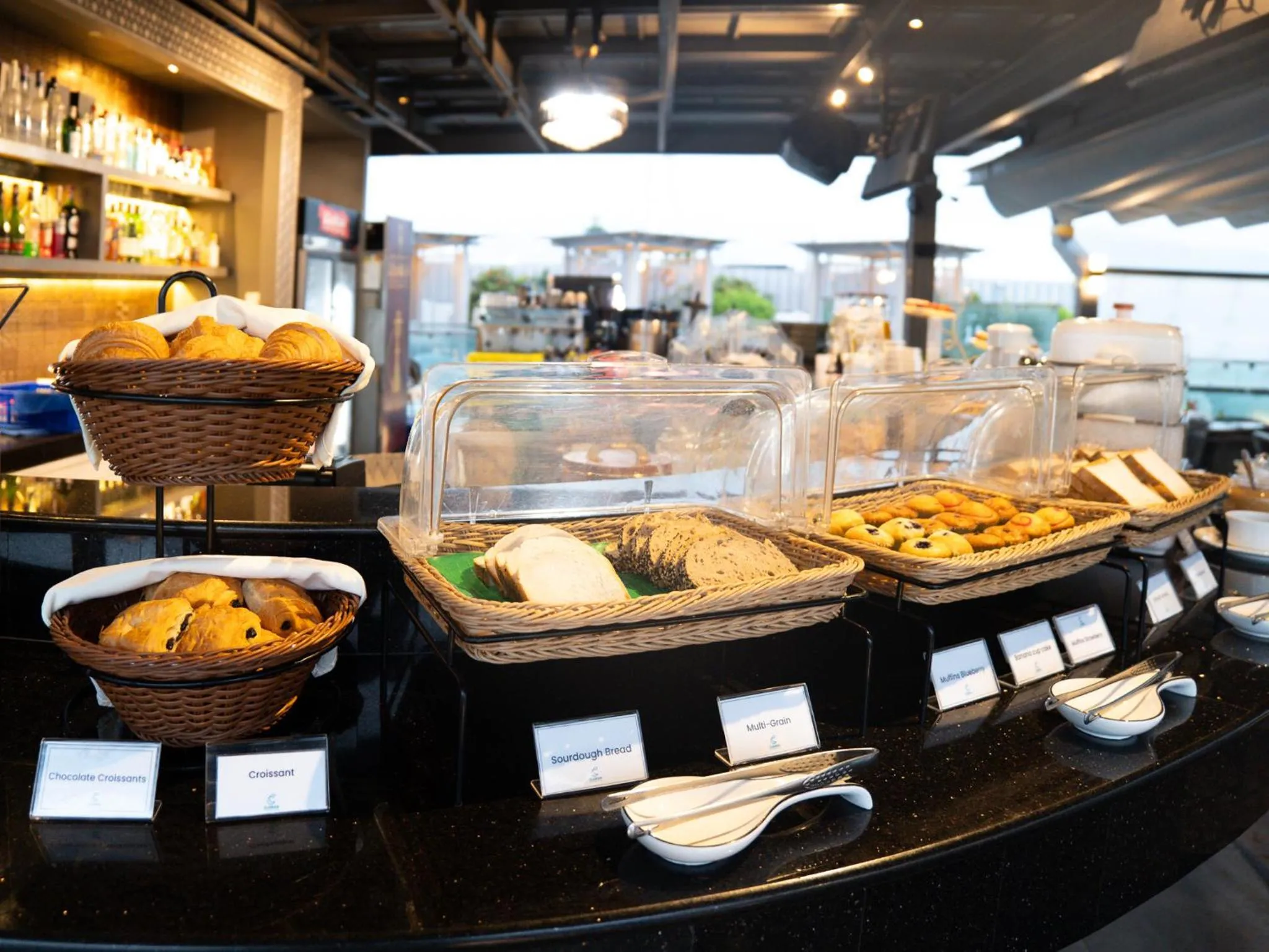 Restaurant/places to eat in Clarian Hotel Beach Patong