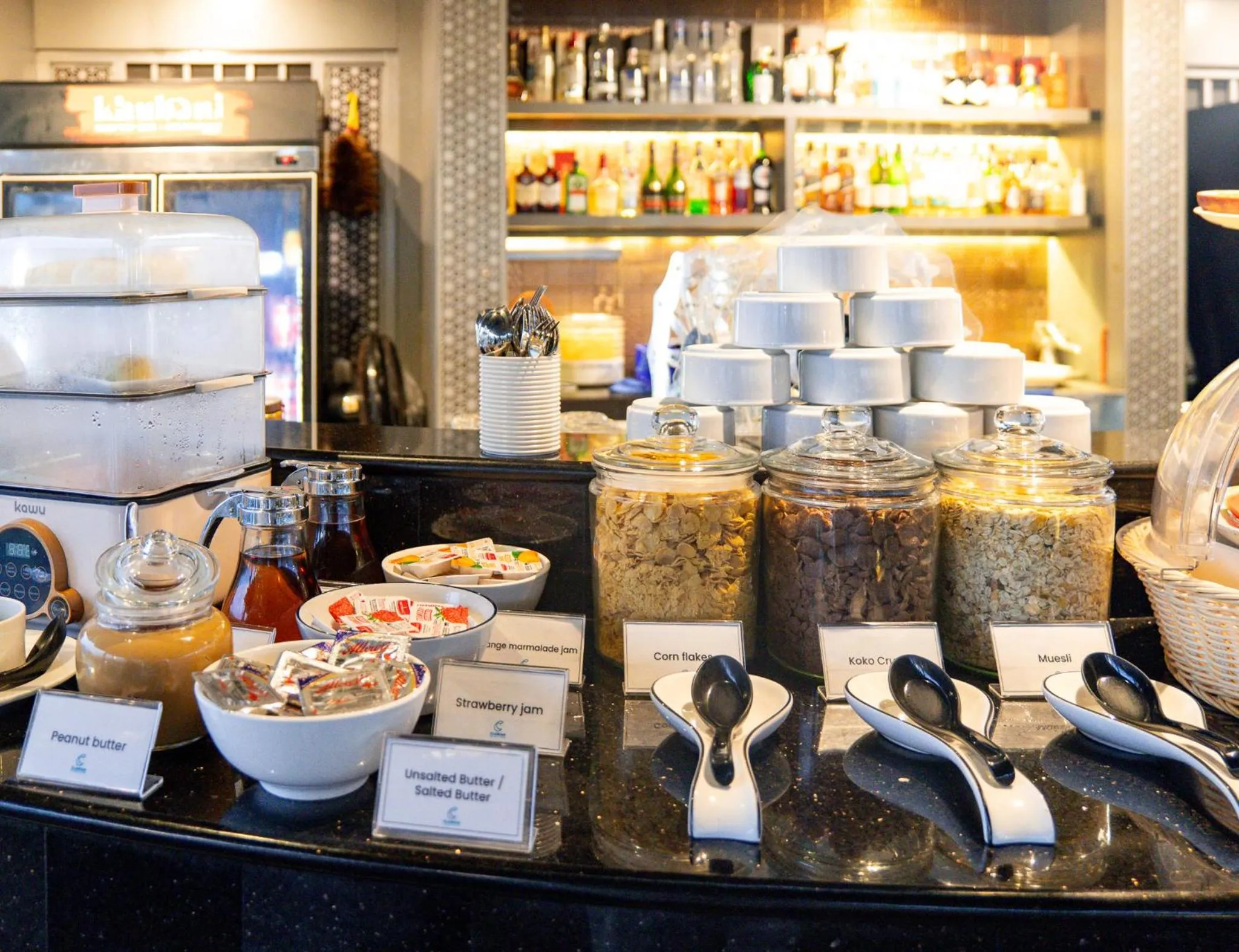 Restaurant/places to eat in Clarian Hotel Beach Patong