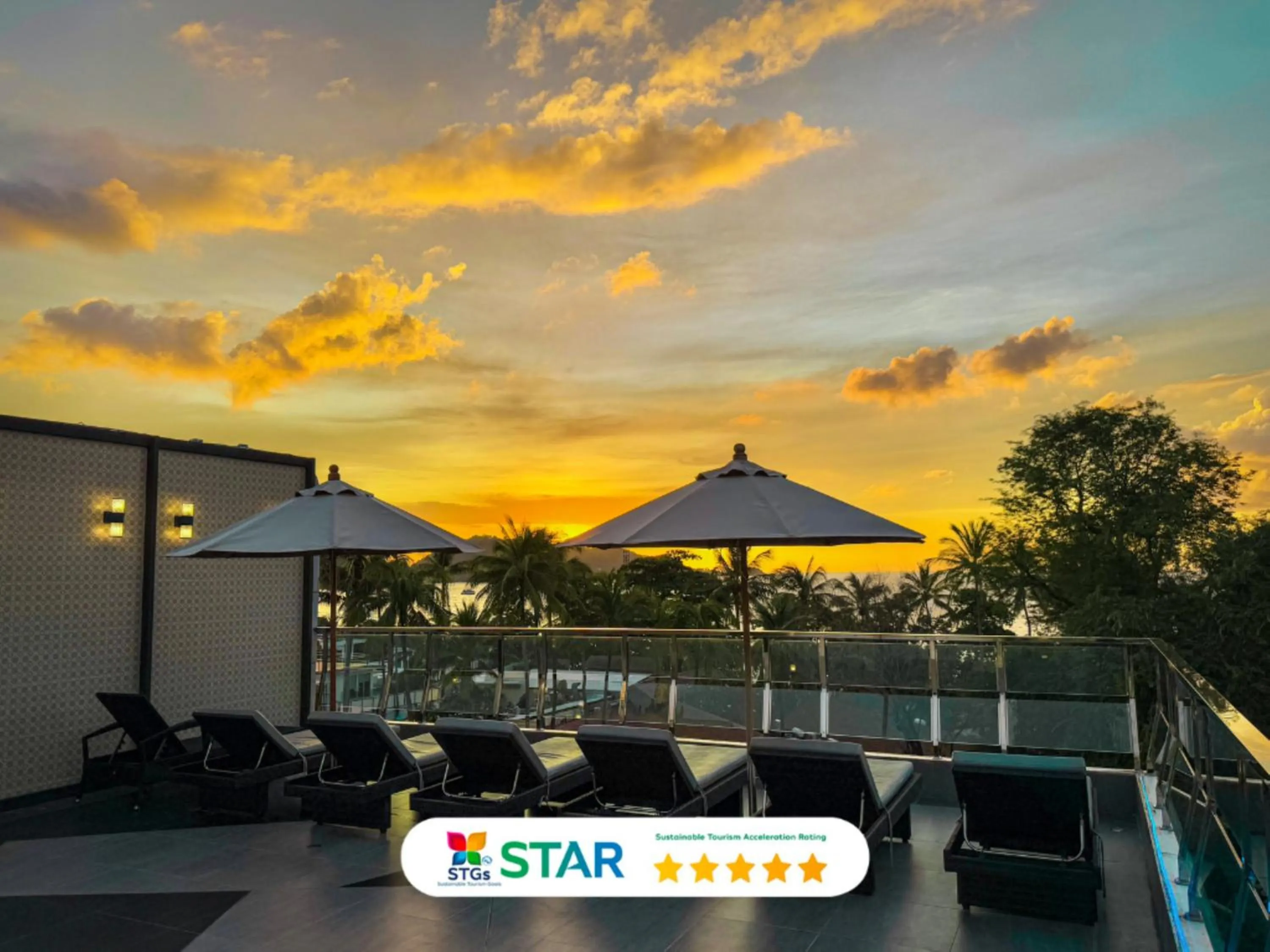Pool view in Clarian Hotel Beach Patong