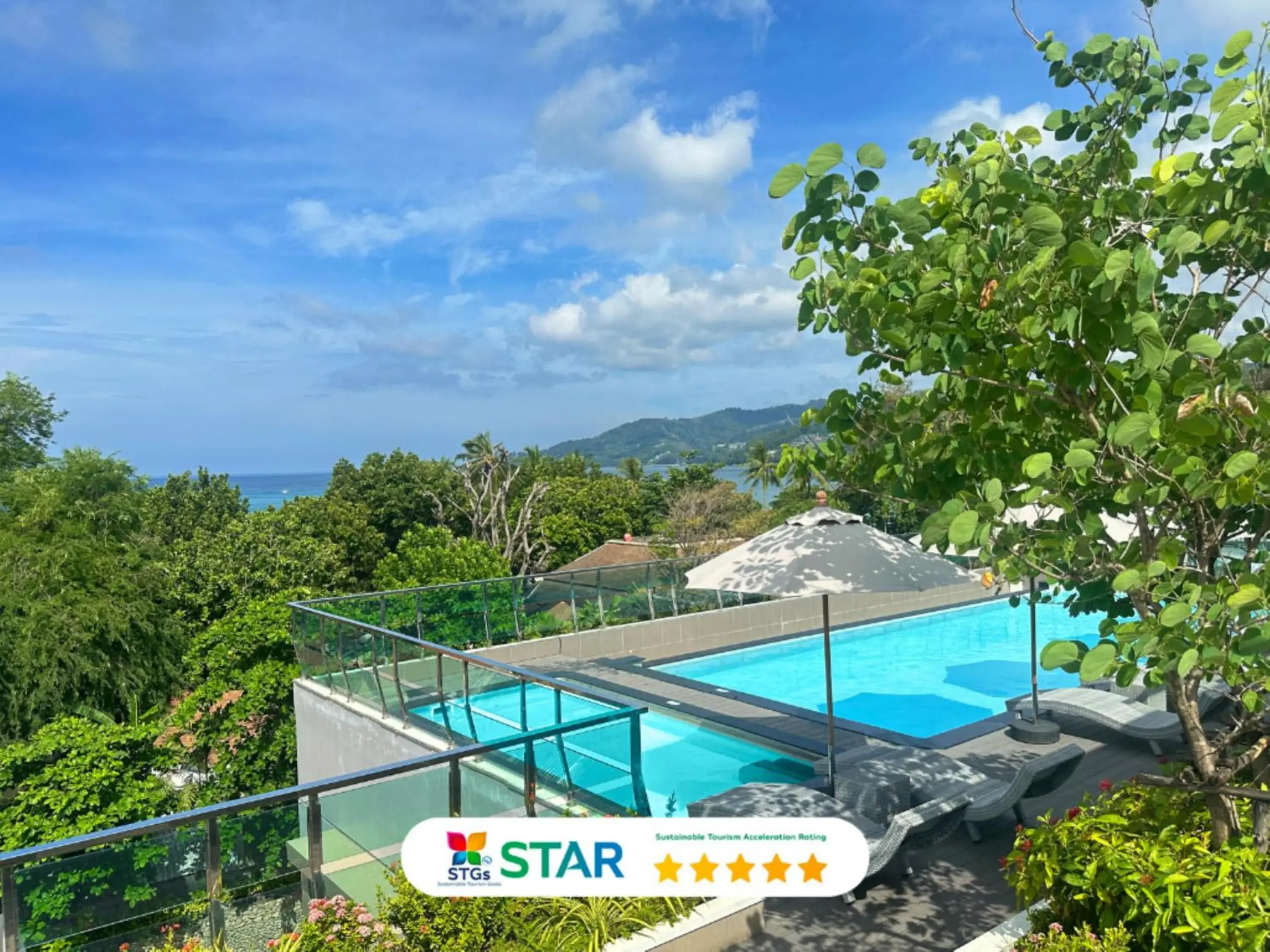 Pool view in Clarian Hotel Beach Patong Pool view in Clarian Hotel Beach Patong