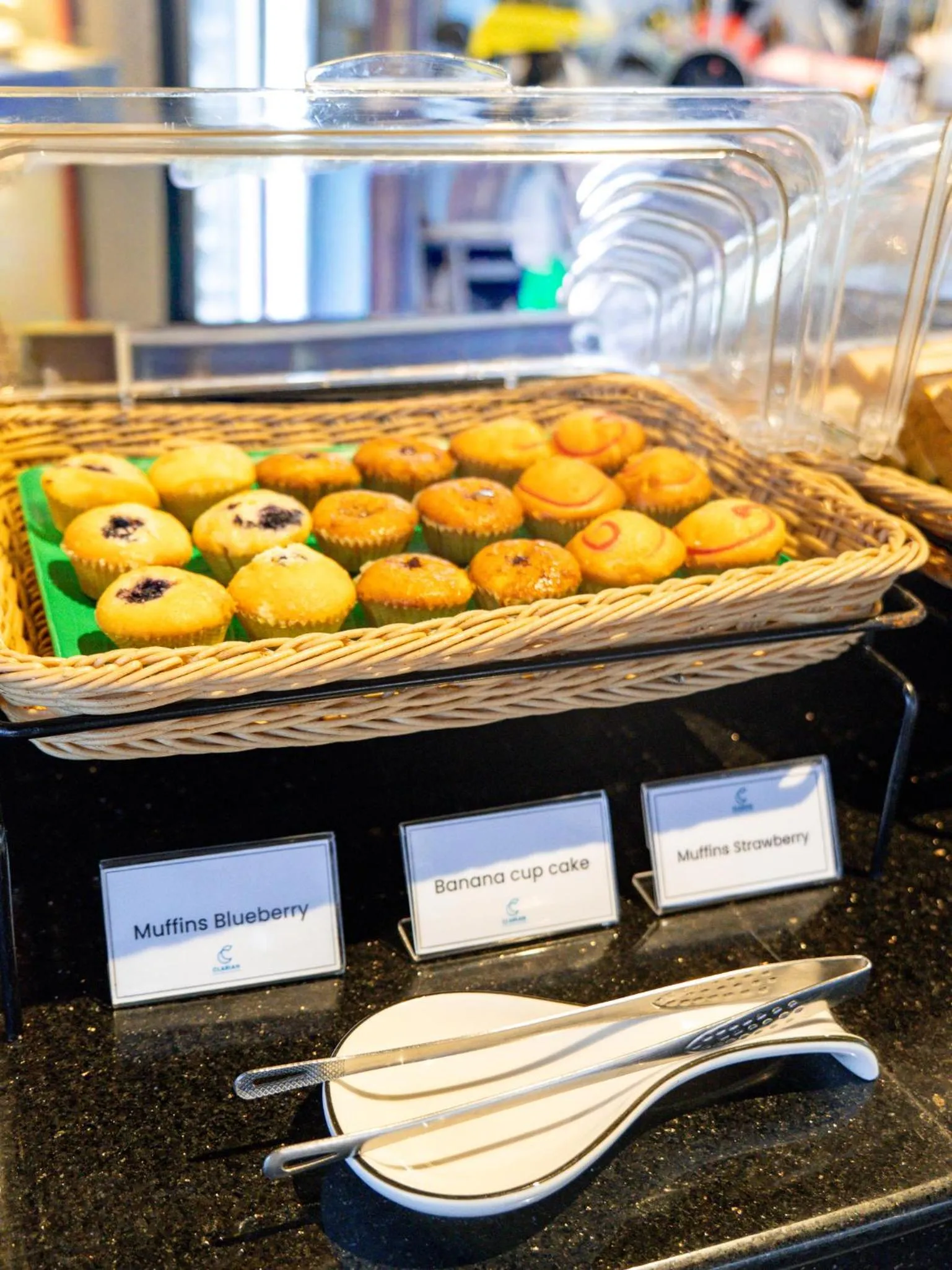 Restaurant/places to eat in Clarian Hotel Beach Patong