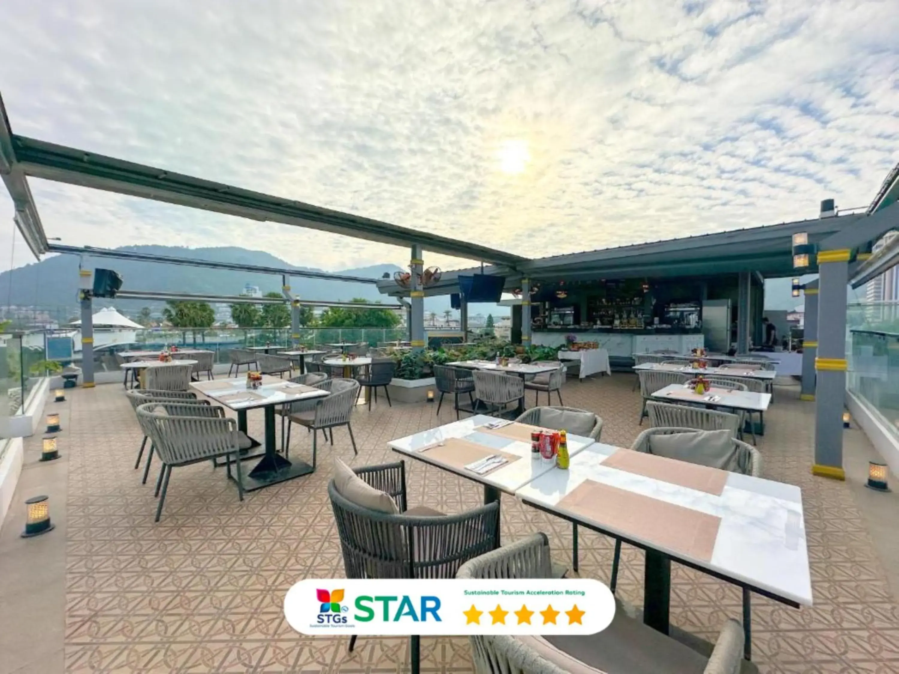 Restaurant/places to eat in Clarian Hotel Beach Patong Restaurant/places to eat in Clarian Hotel Beach Patong