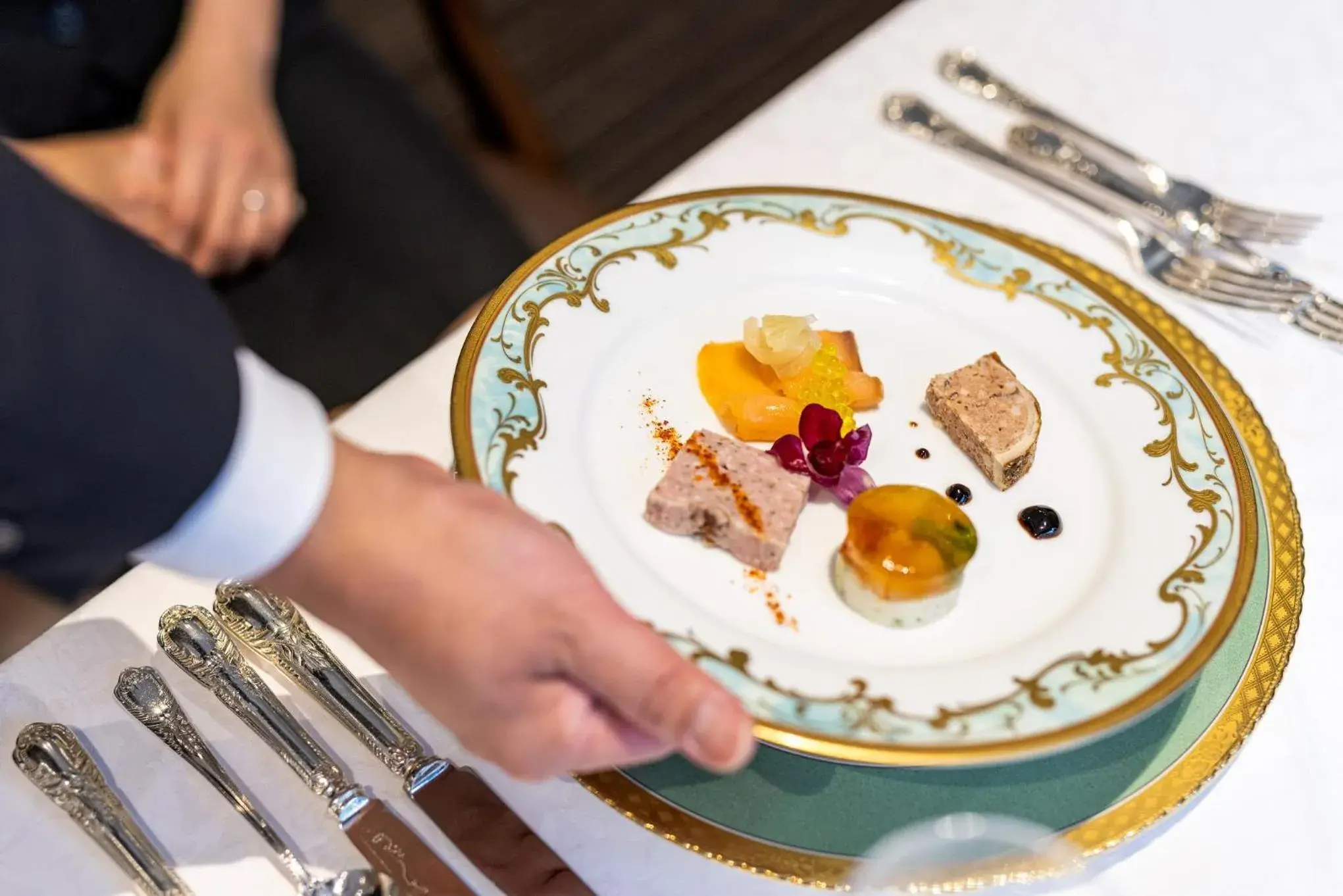 Restaurant/places to eat in Hotel Grand Fuji Restaurant/places to eat in Hotel Grand Fuji