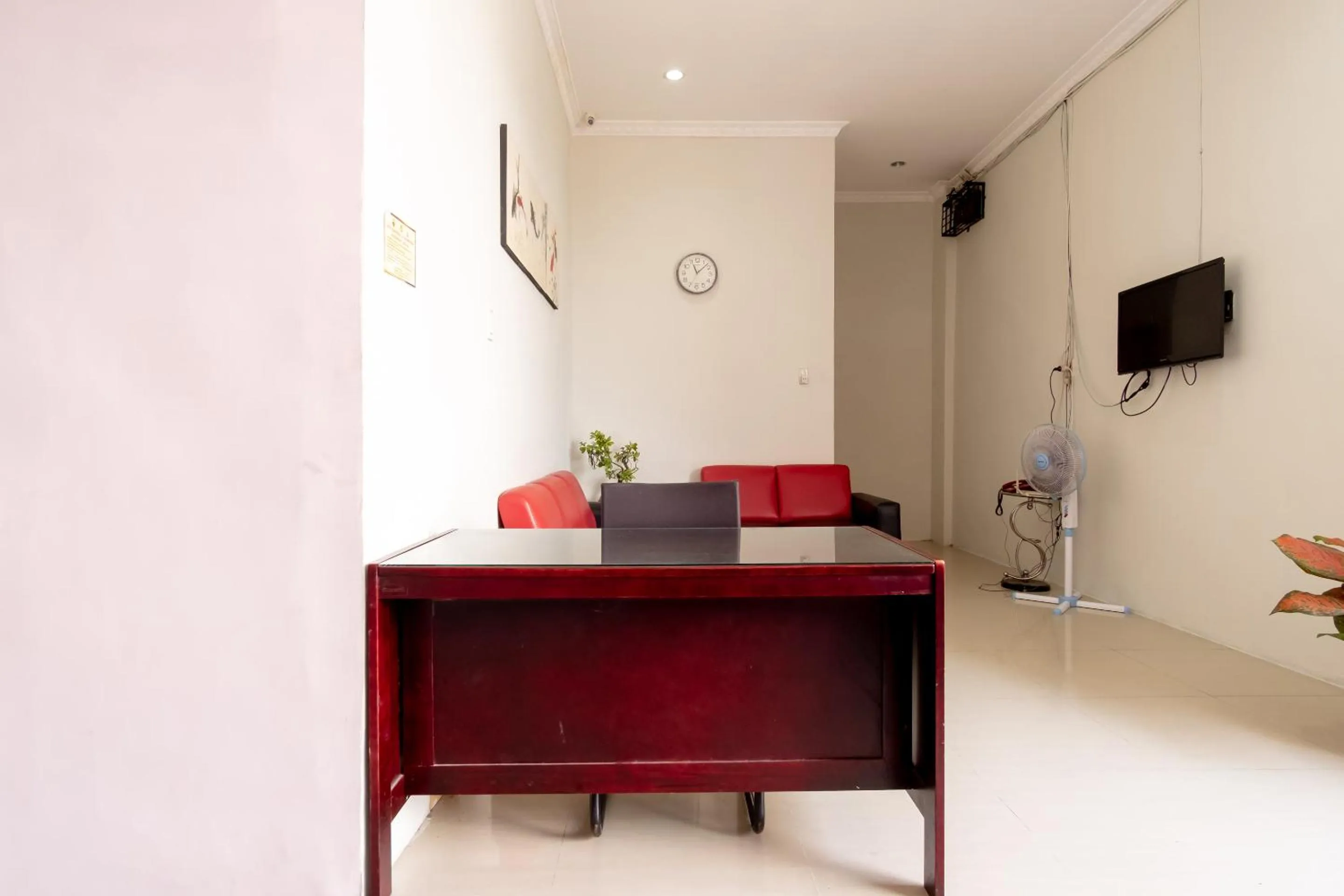 Lobby or reception in Vandolia Guest House Medan RedPartner