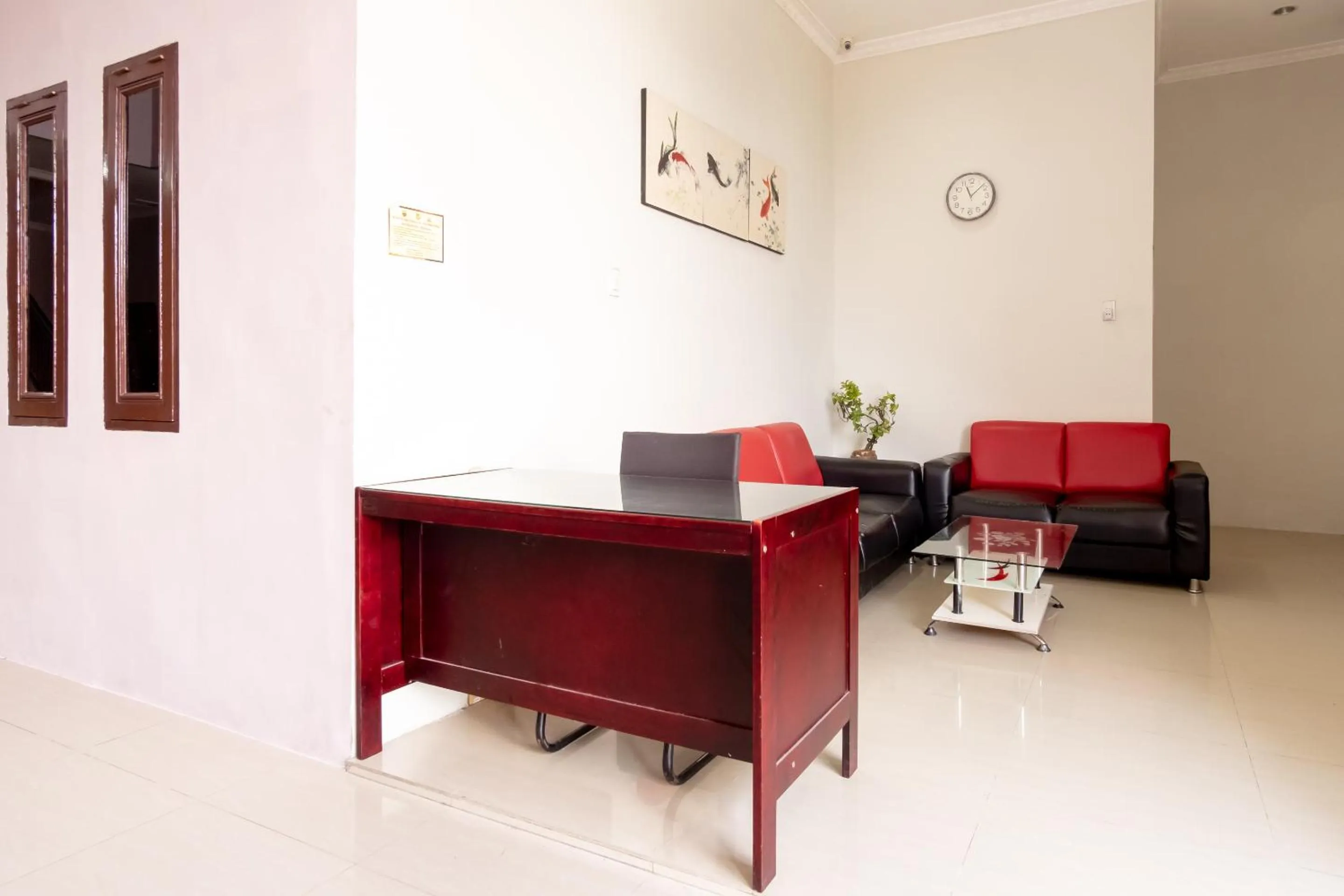 Lobby or reception in Vandolia Guest House Medan RedPartner