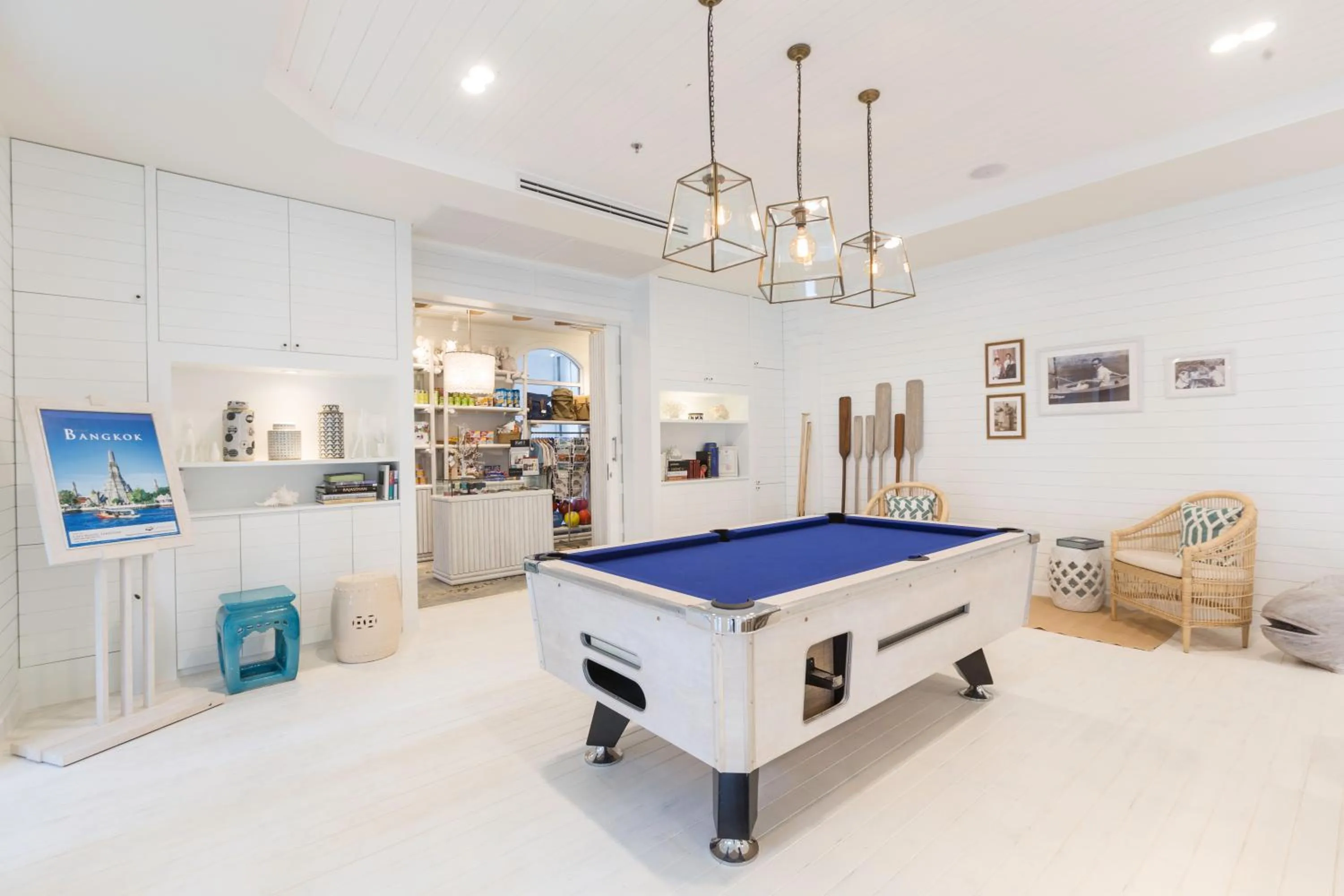 Communal lounge/ TV room in Cape Kudu Hotel, Koh Yao Noi