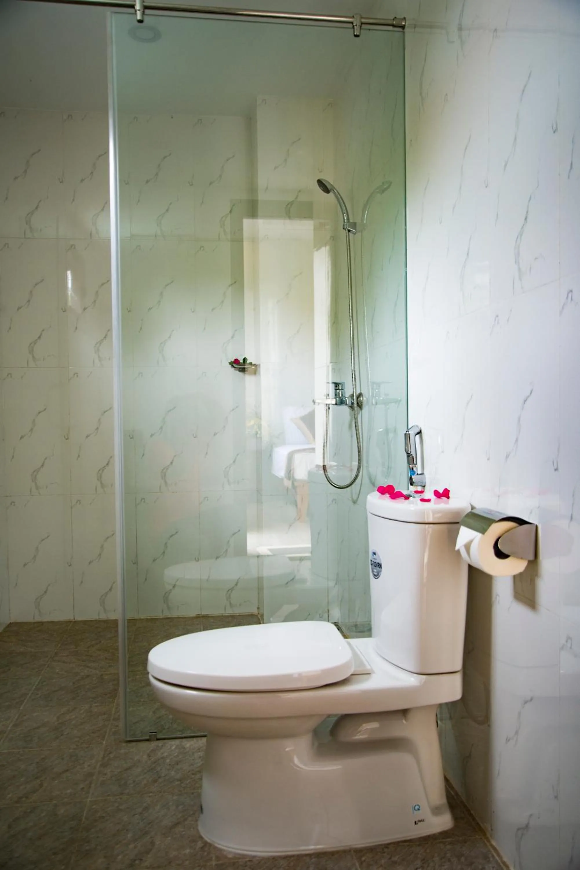 Shower in Mi Kha Homestay