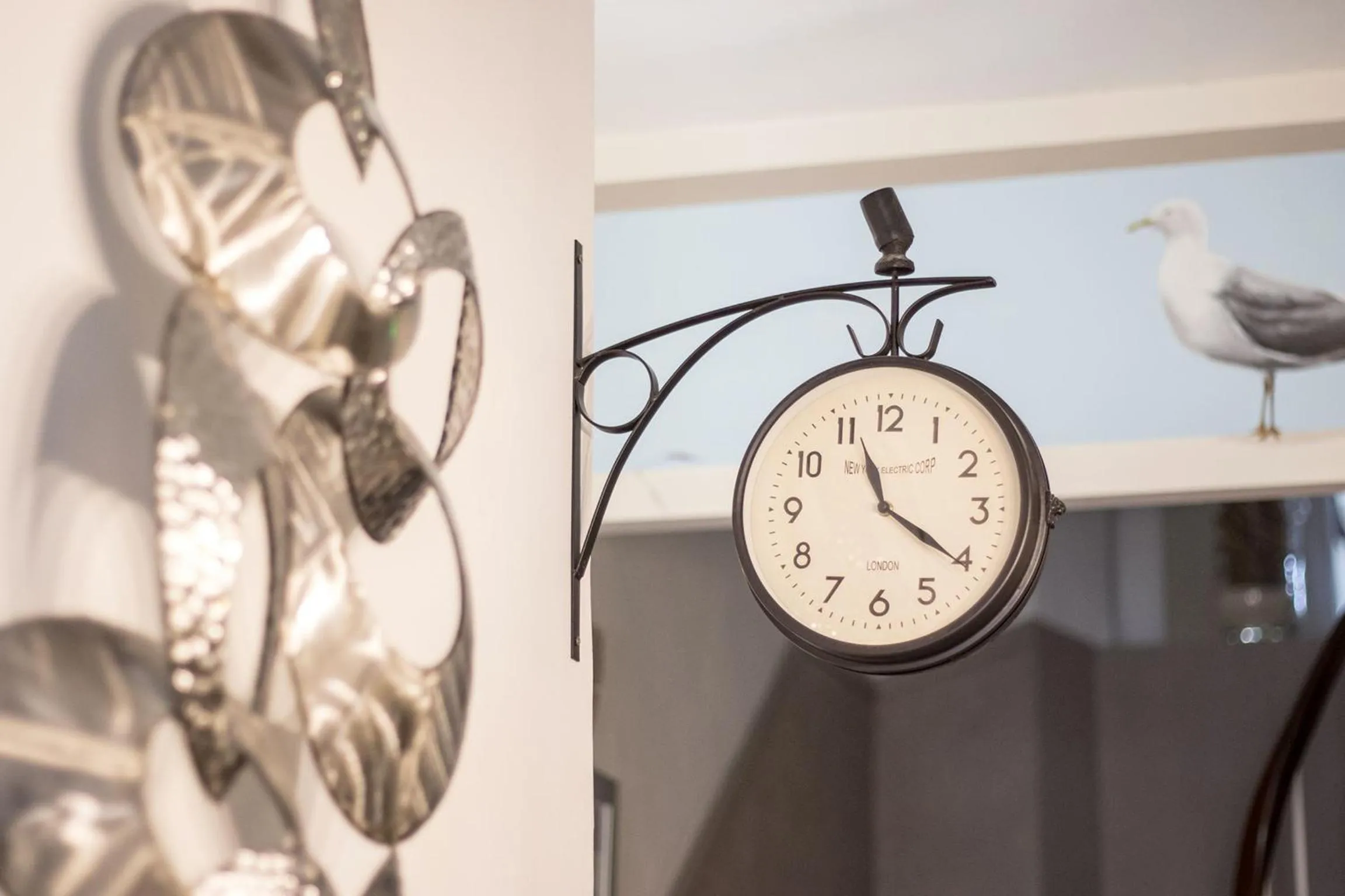 Decorative detail in Les Lavandes