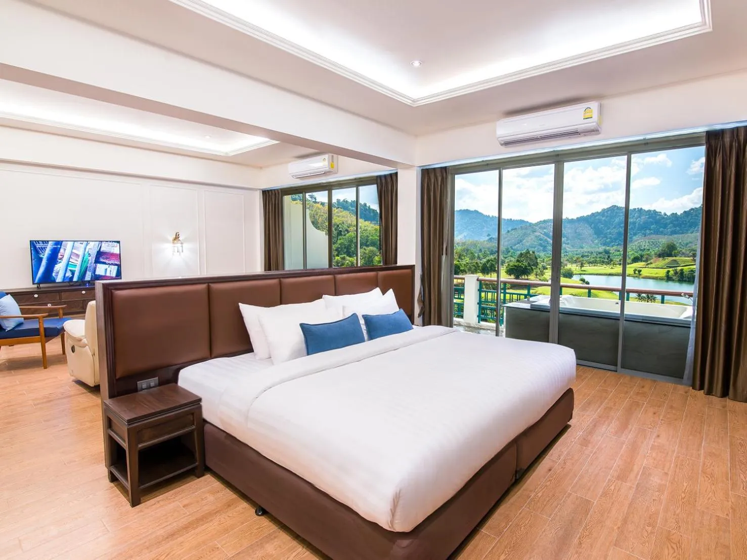 Bedroom, Bed in Katathong Golf Resort & Spa