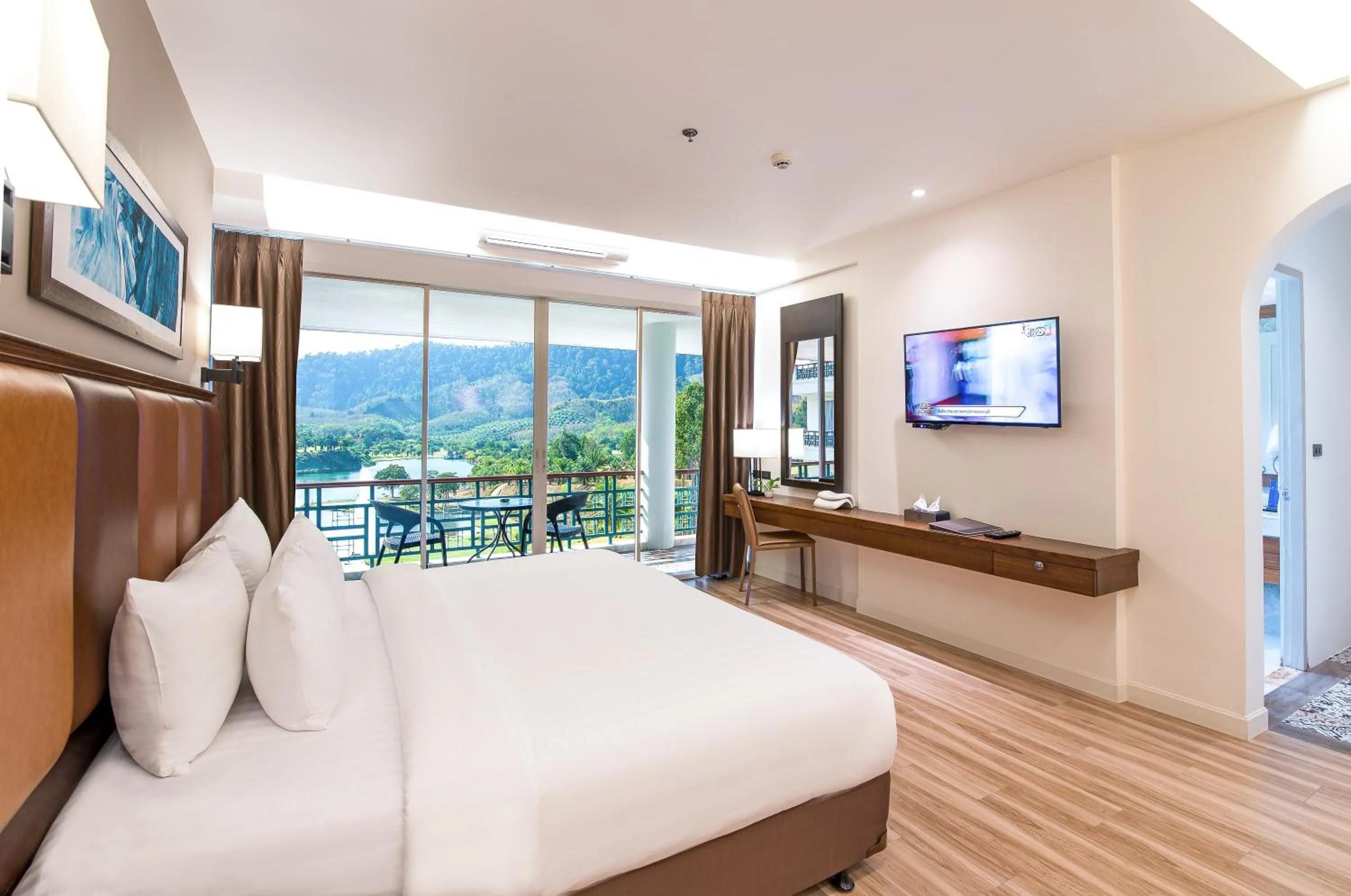 Bedroom, Bed in Katathong Golf Resort & Spa